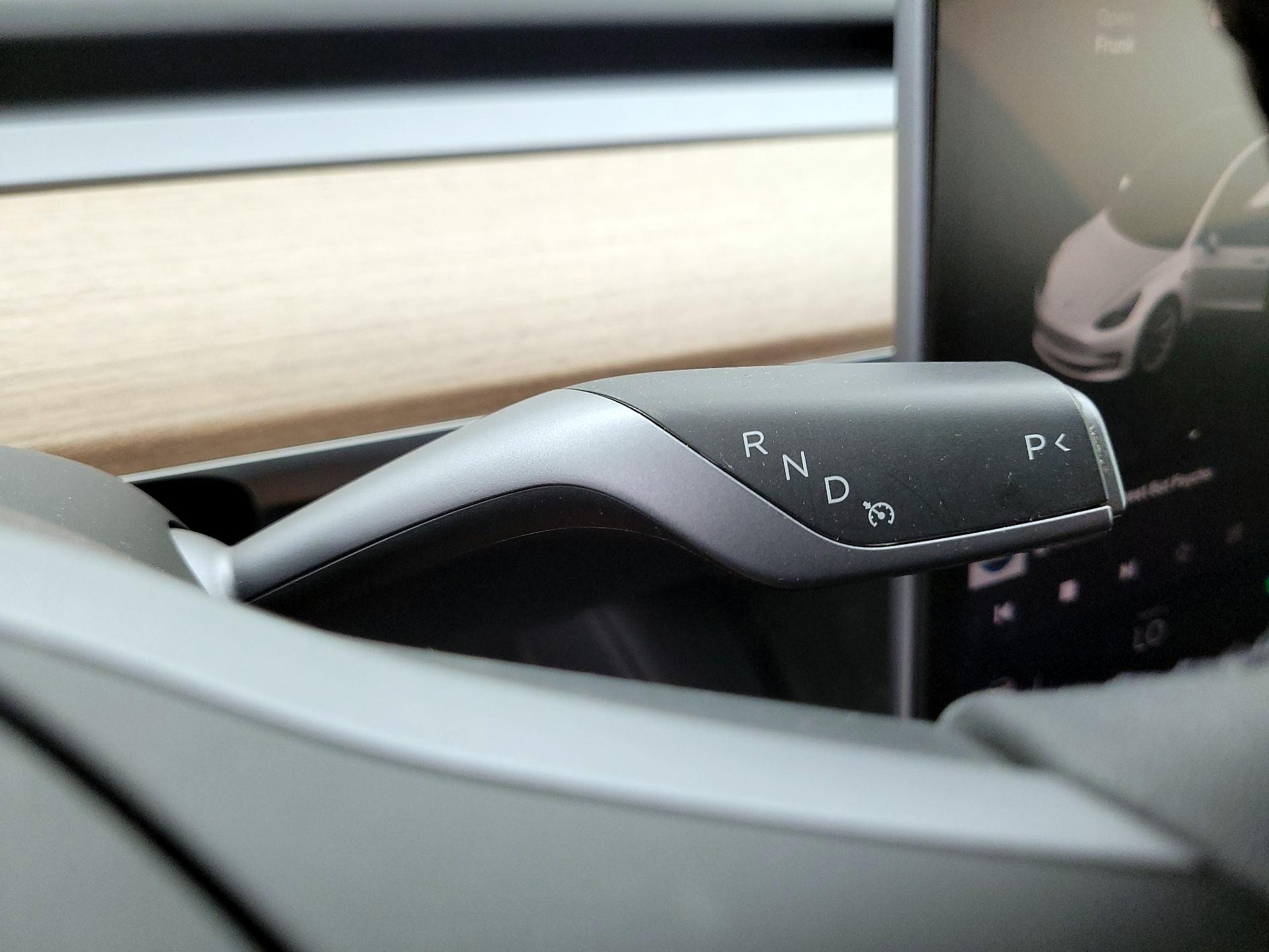 Thumbnail: 2022 Tesla Model 3 - 17