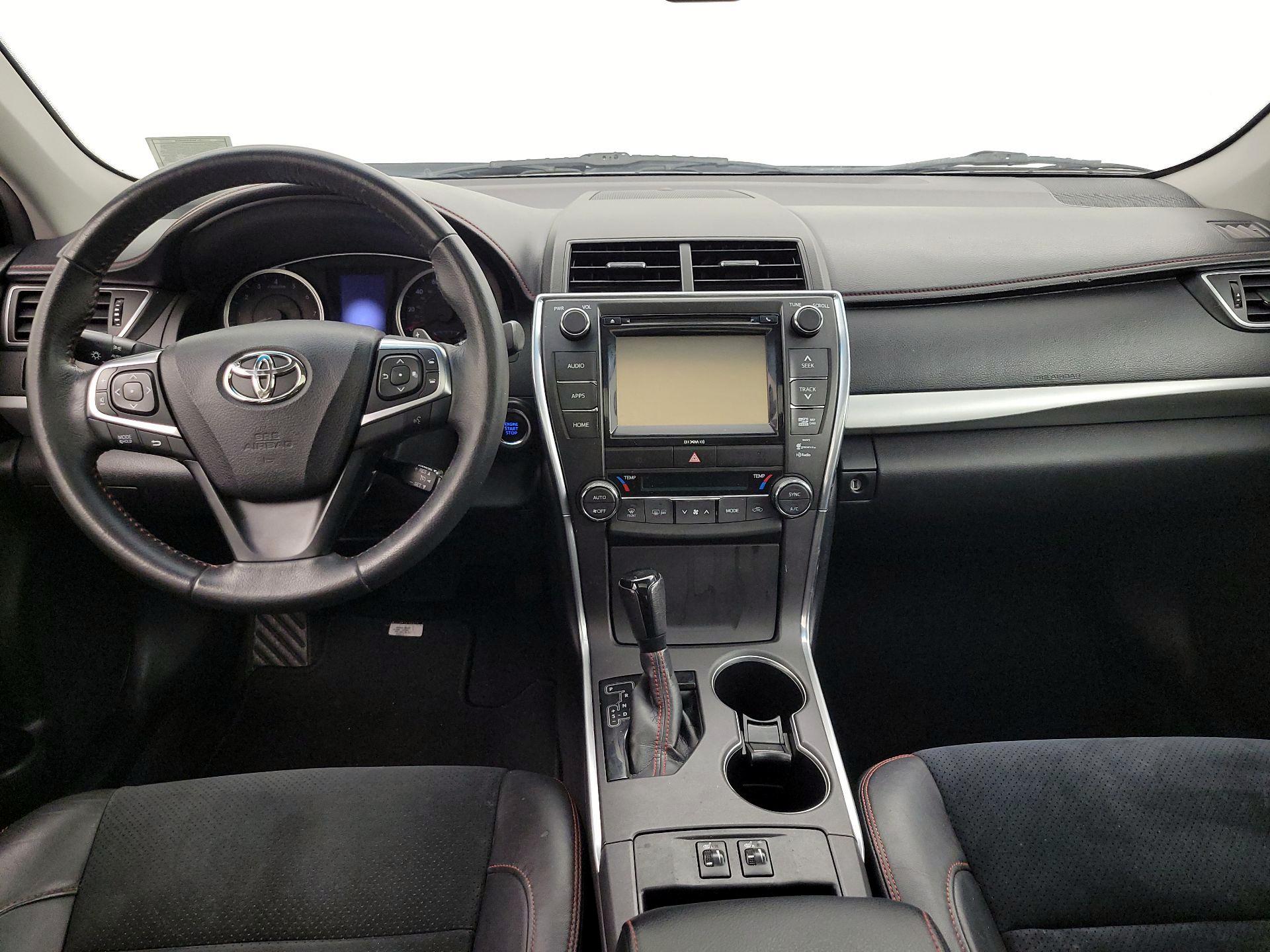 Thumbnail: 2016 Toyota Camry - 9