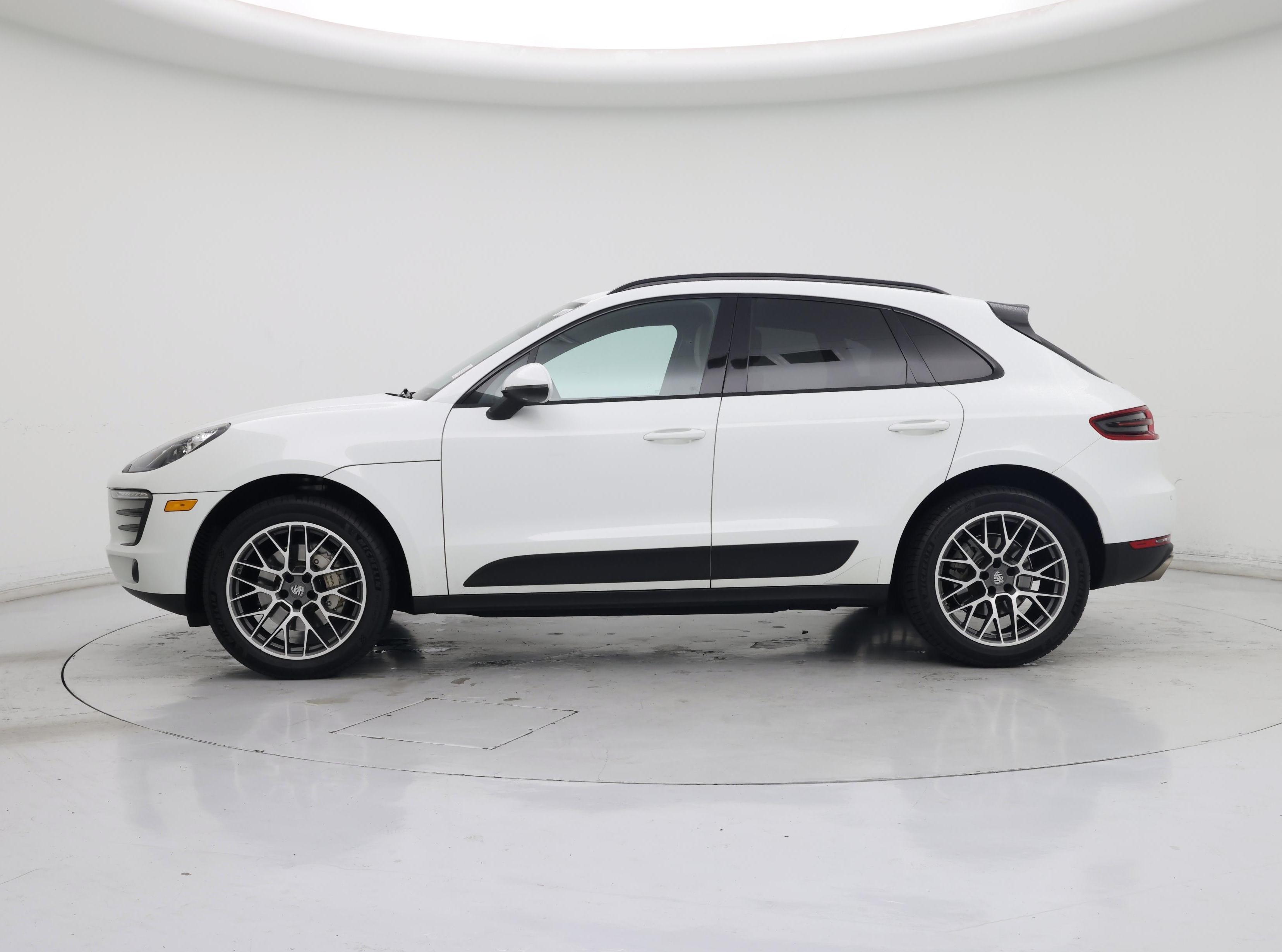 Thumbnail: 2018 Porsche Macan - 3