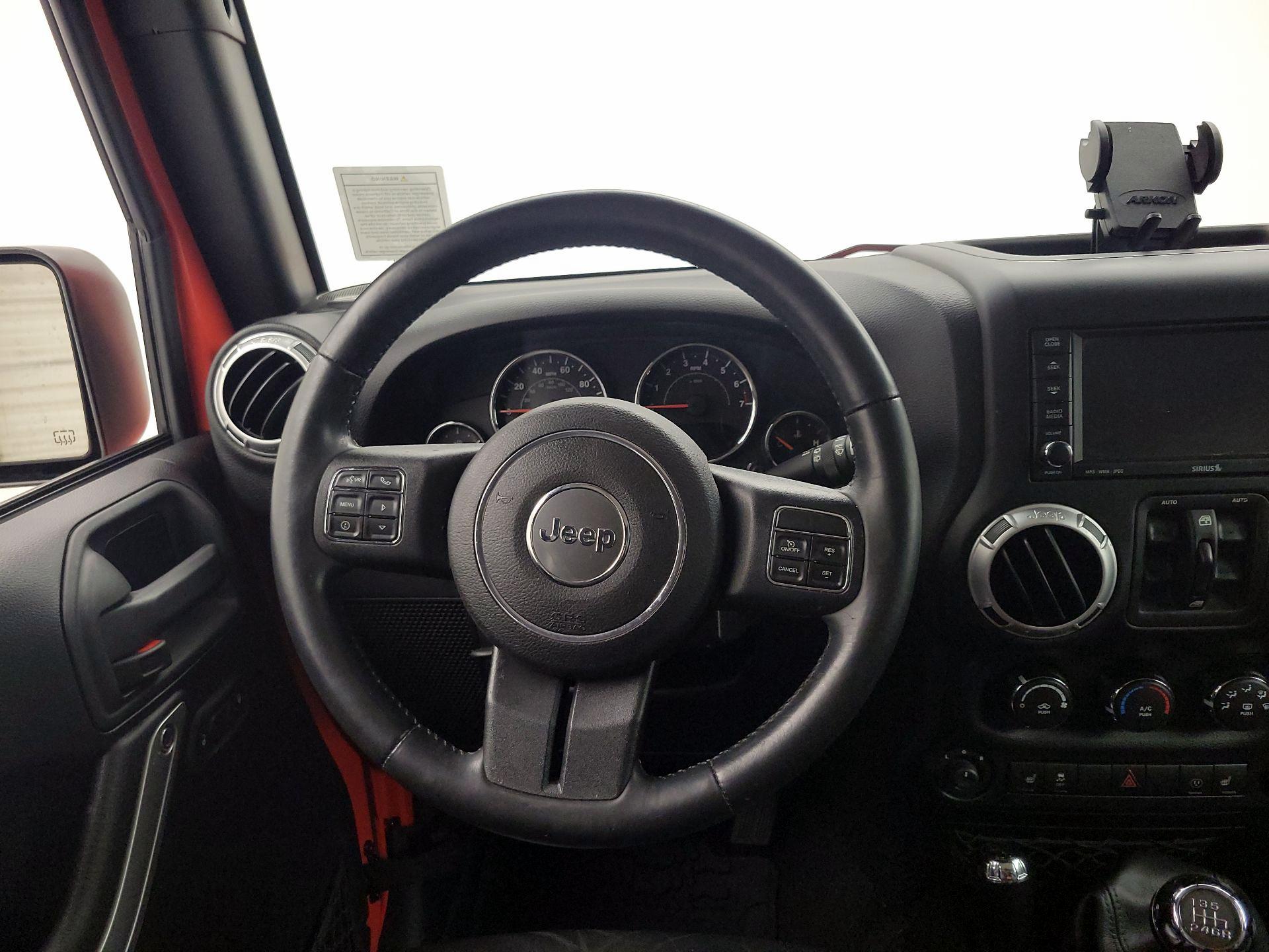 Thumbnail: 2015 Jeep Wrangler - 10