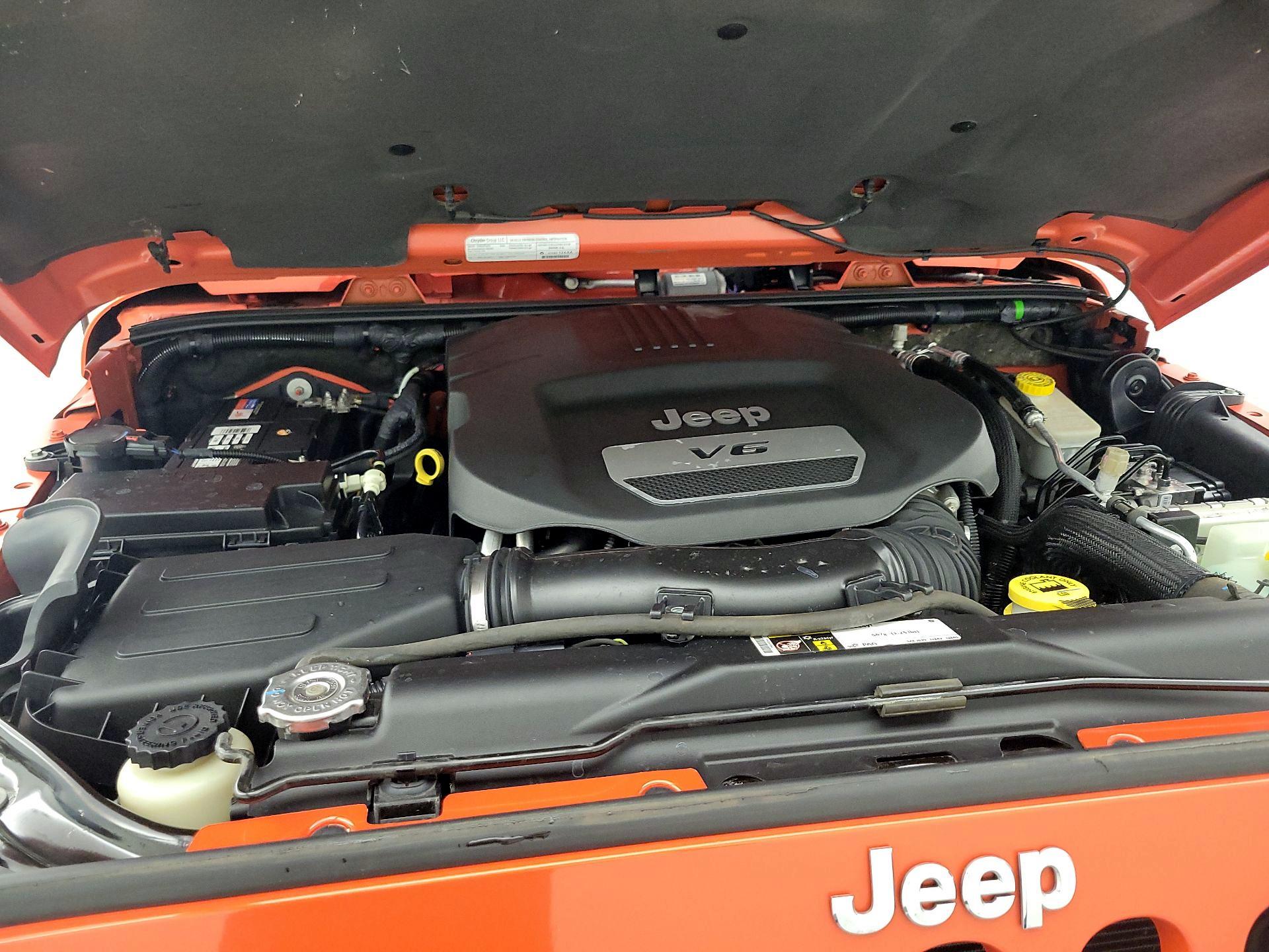Thumbnail: 2015 Jeep Wrangler - 20