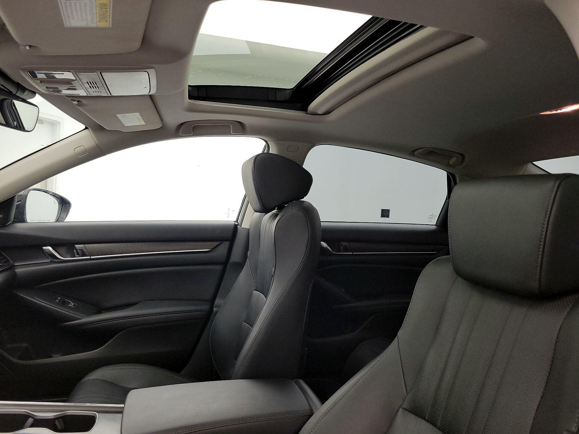 Thumbnail: 2019 Honda Accord - 17