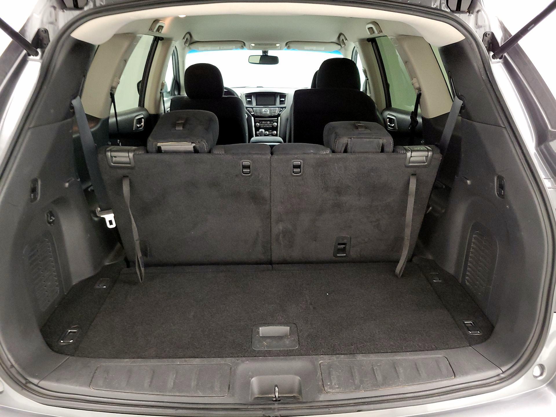 Thumbnail: 2016 Nissan Pathfinder - 19
