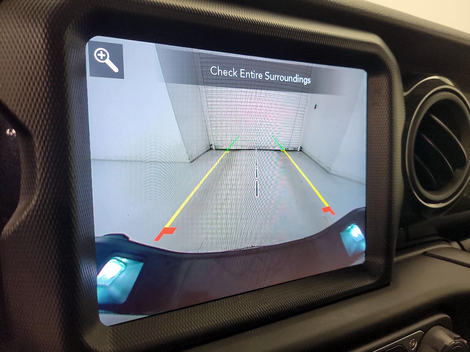 Thumbnail: 2021 Jeep Gladiator - 15