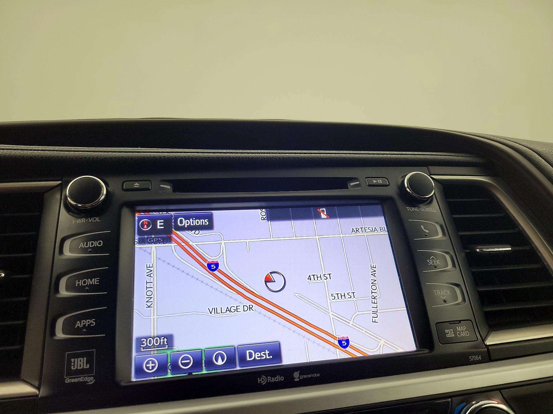 Thumbnail: 2015 Toyota Highlander - 14