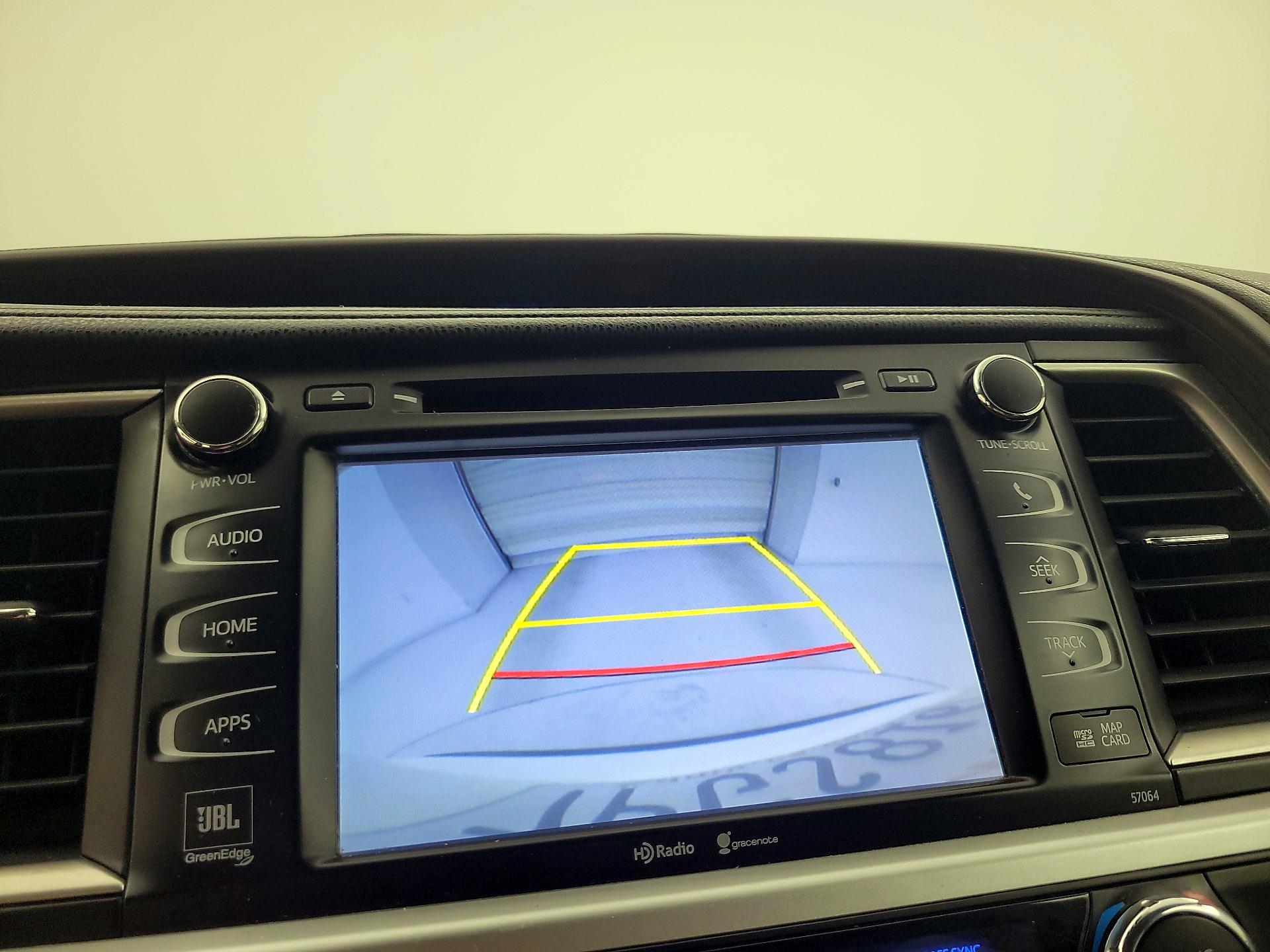 Thumbnail: 2015 Toyota Highlander - 15