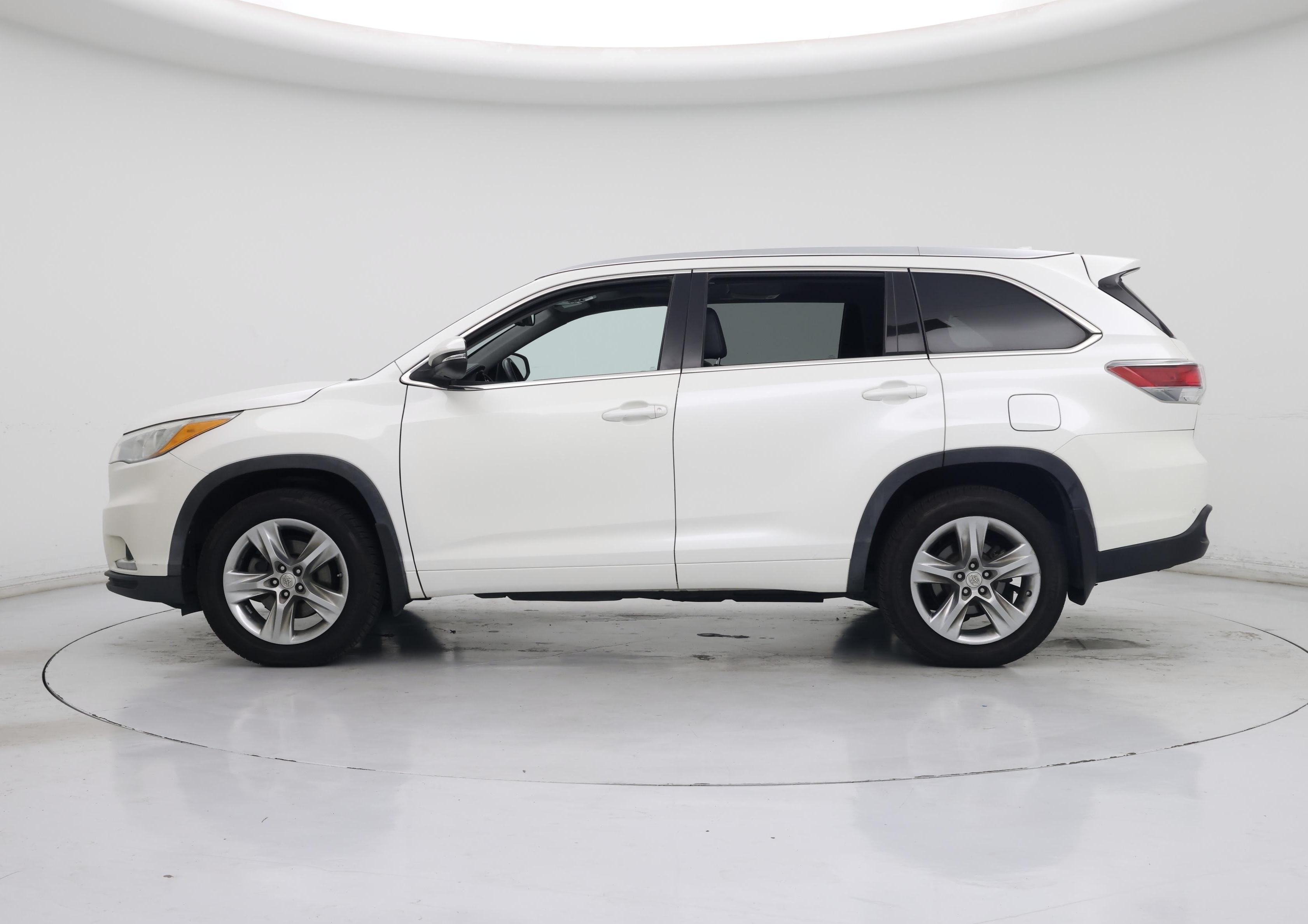 Thumbnail: 2015 Toyota Highlander - 3