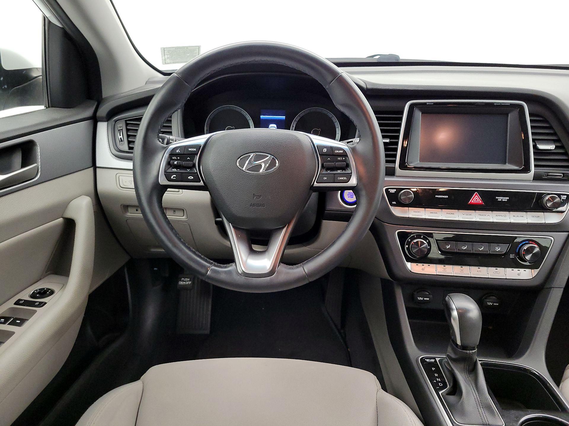 Thumbnail: 2018 Hyundai Sonata - 10
