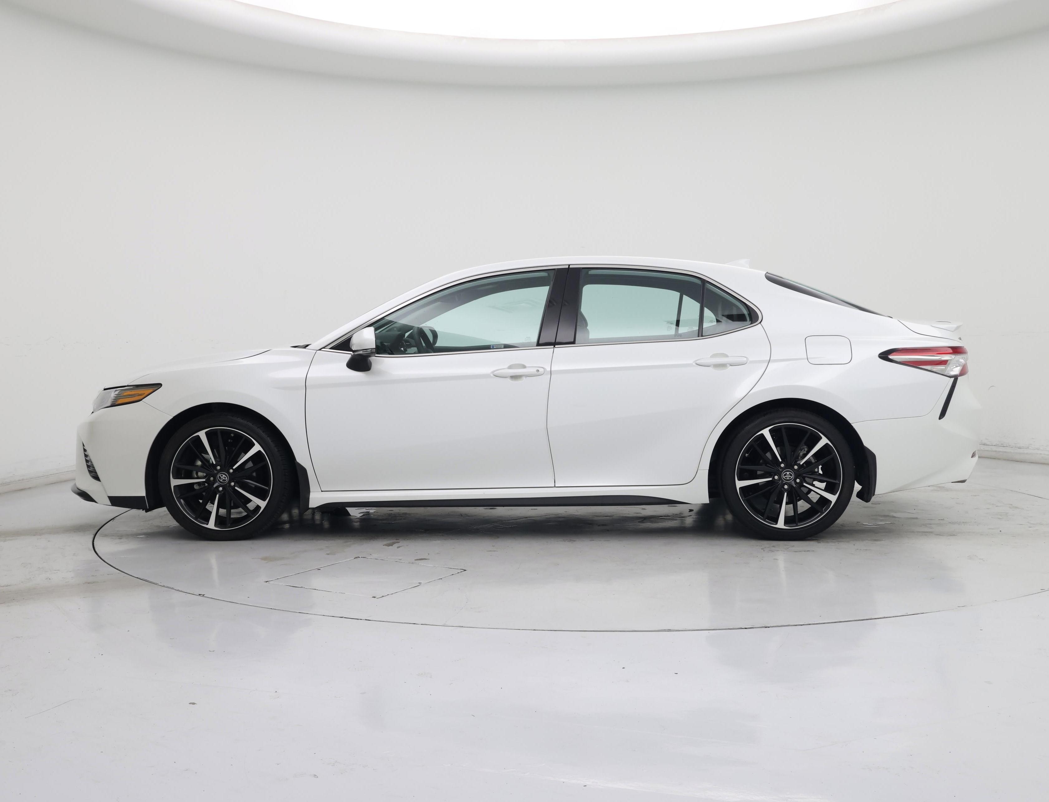 Thumbnail: 2019 Toyota Camry - 3