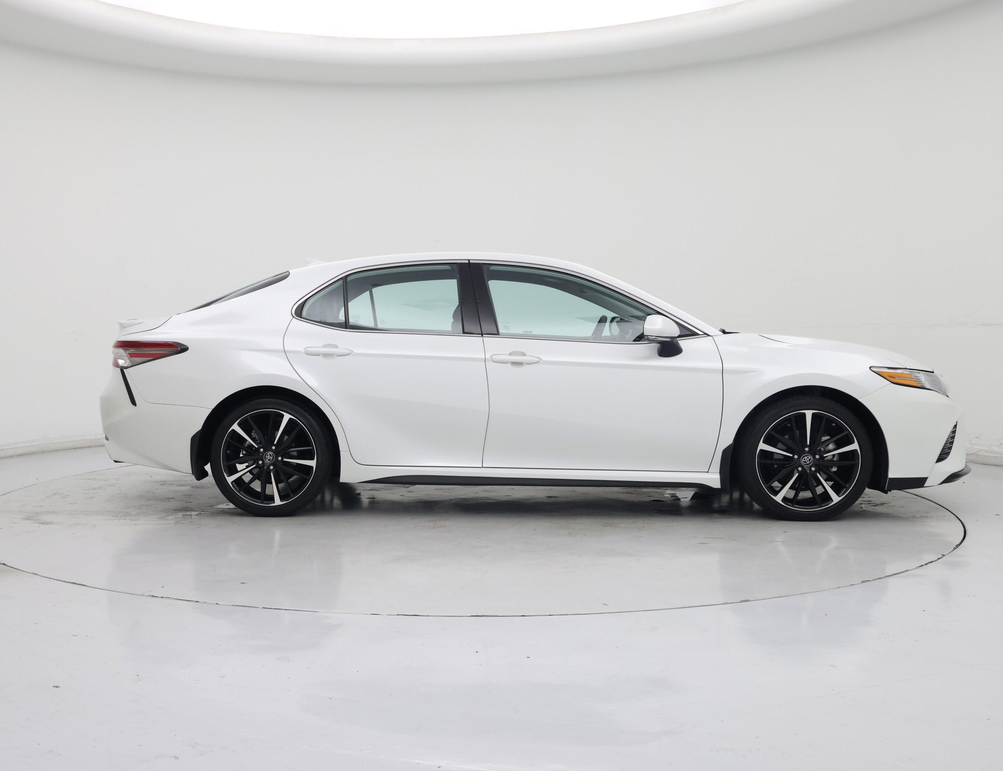 Thumbnail: 2019 Toyota Camry - 7