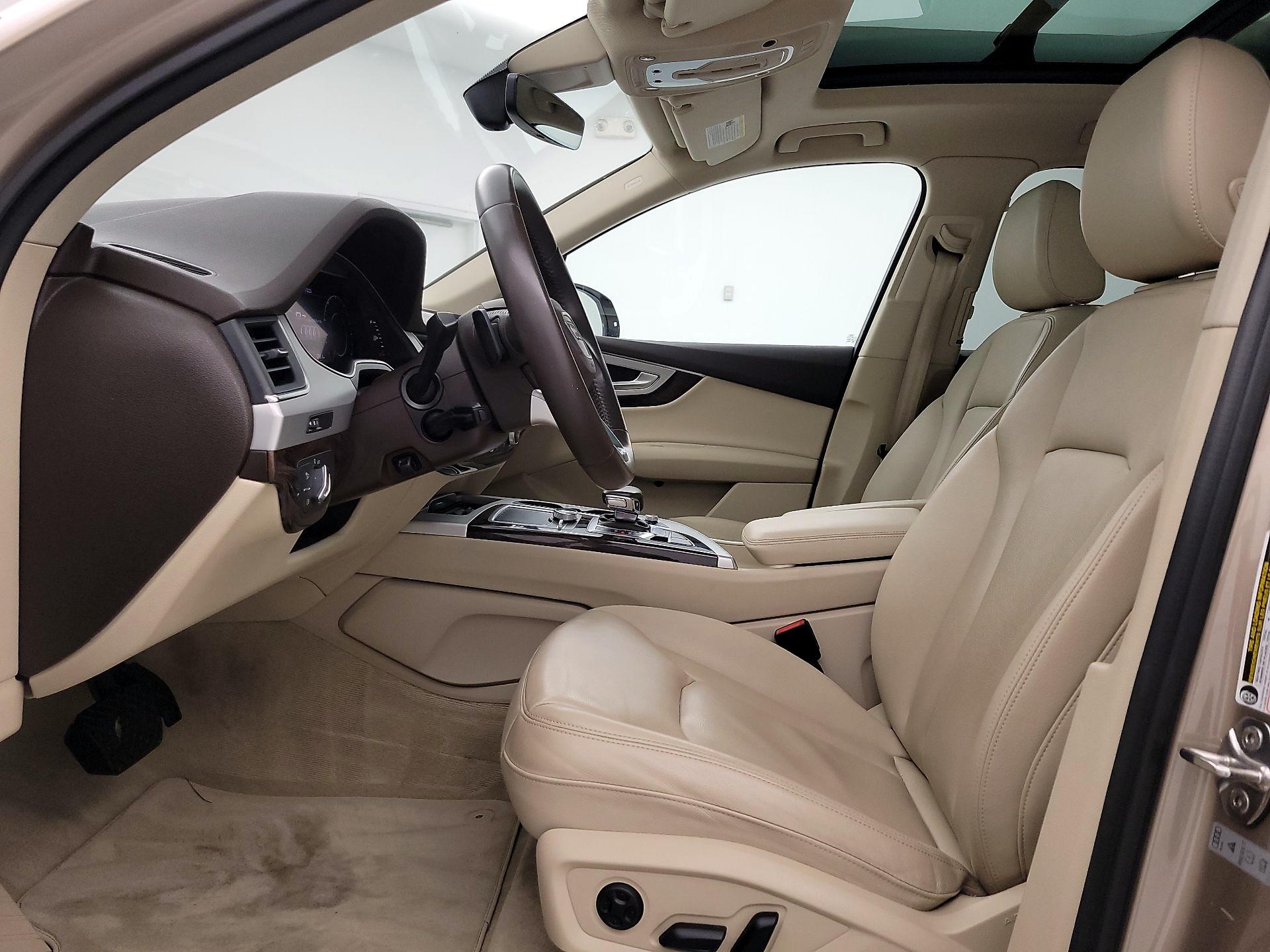 Thumbnail: 2019 Audi Q7 - 11