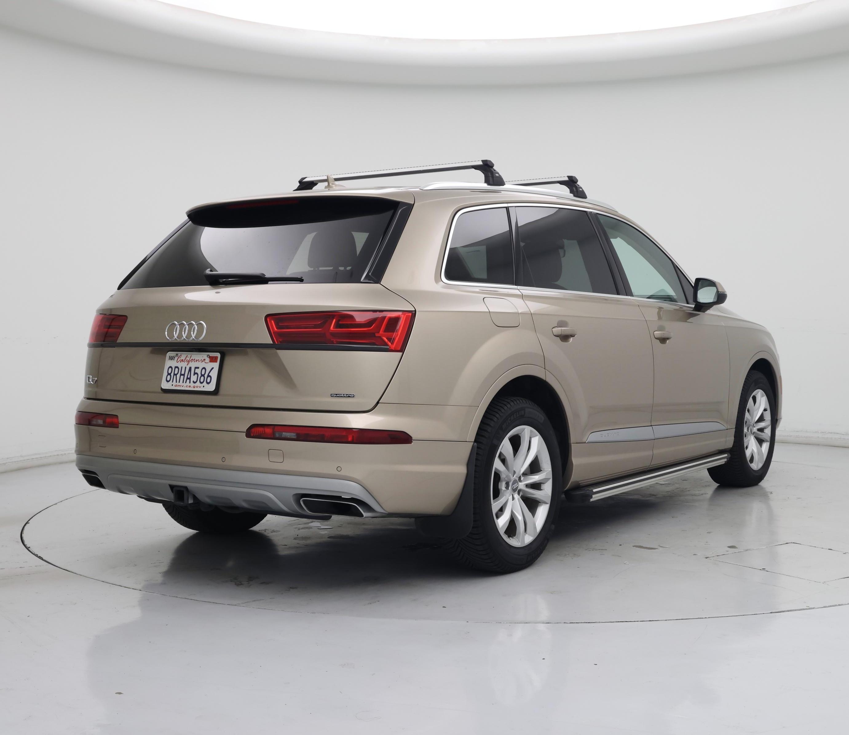Thumbnail: 2019 Audi Q7 - 8