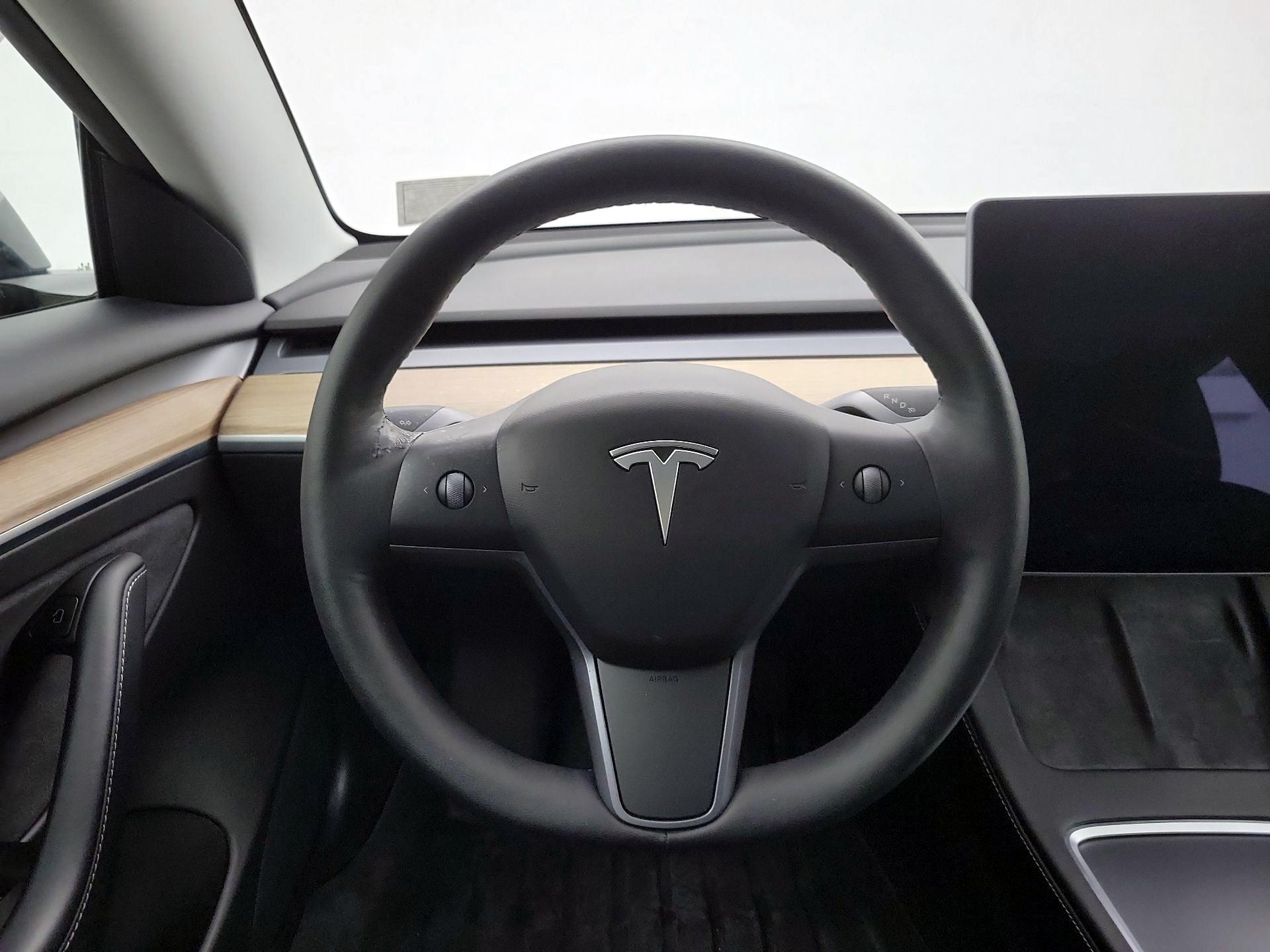 Thumbnail: 2021 Tesla Model 3 - 10