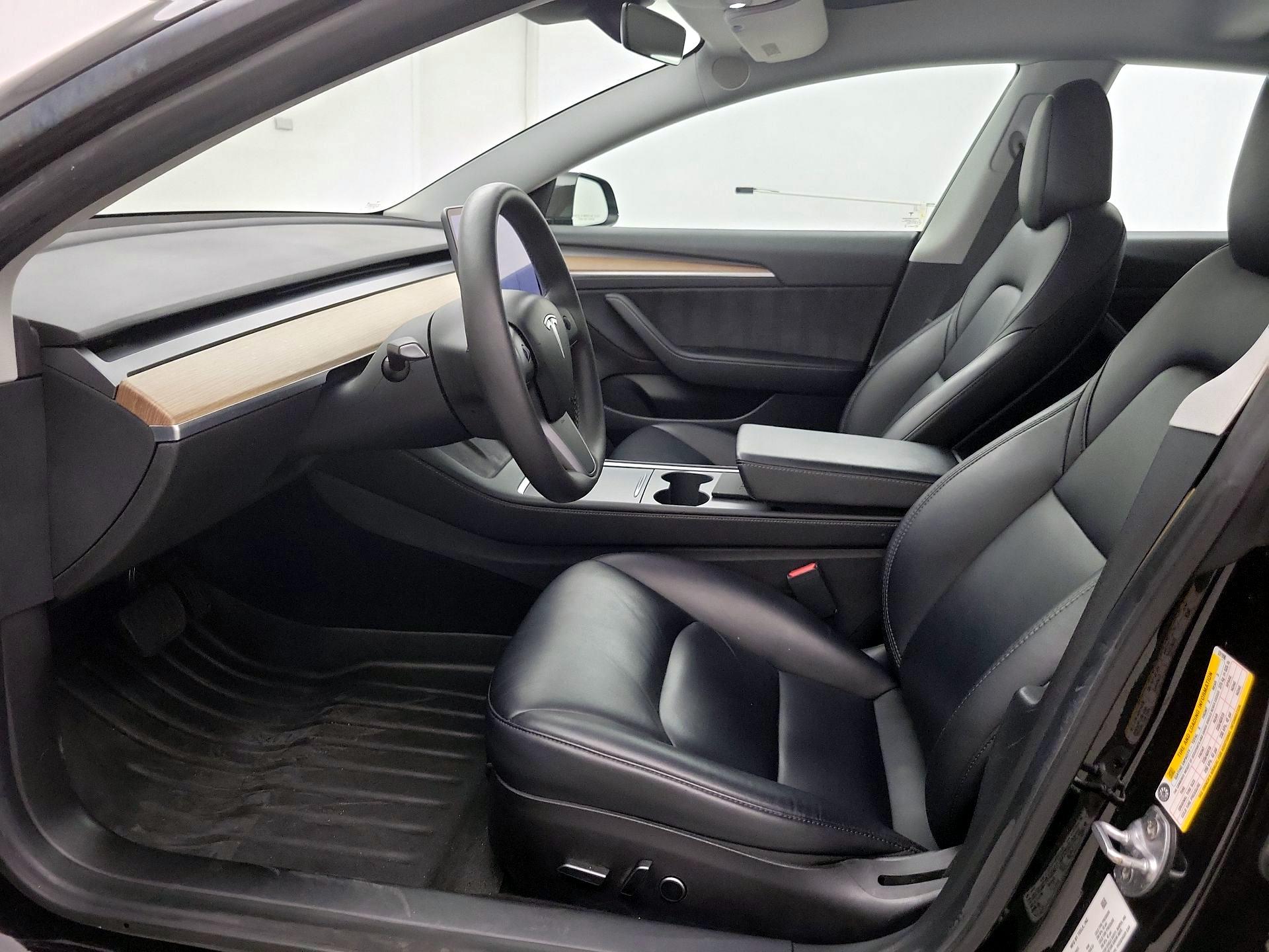 Thumbnail: 2021 Tesla Model 3 - 11