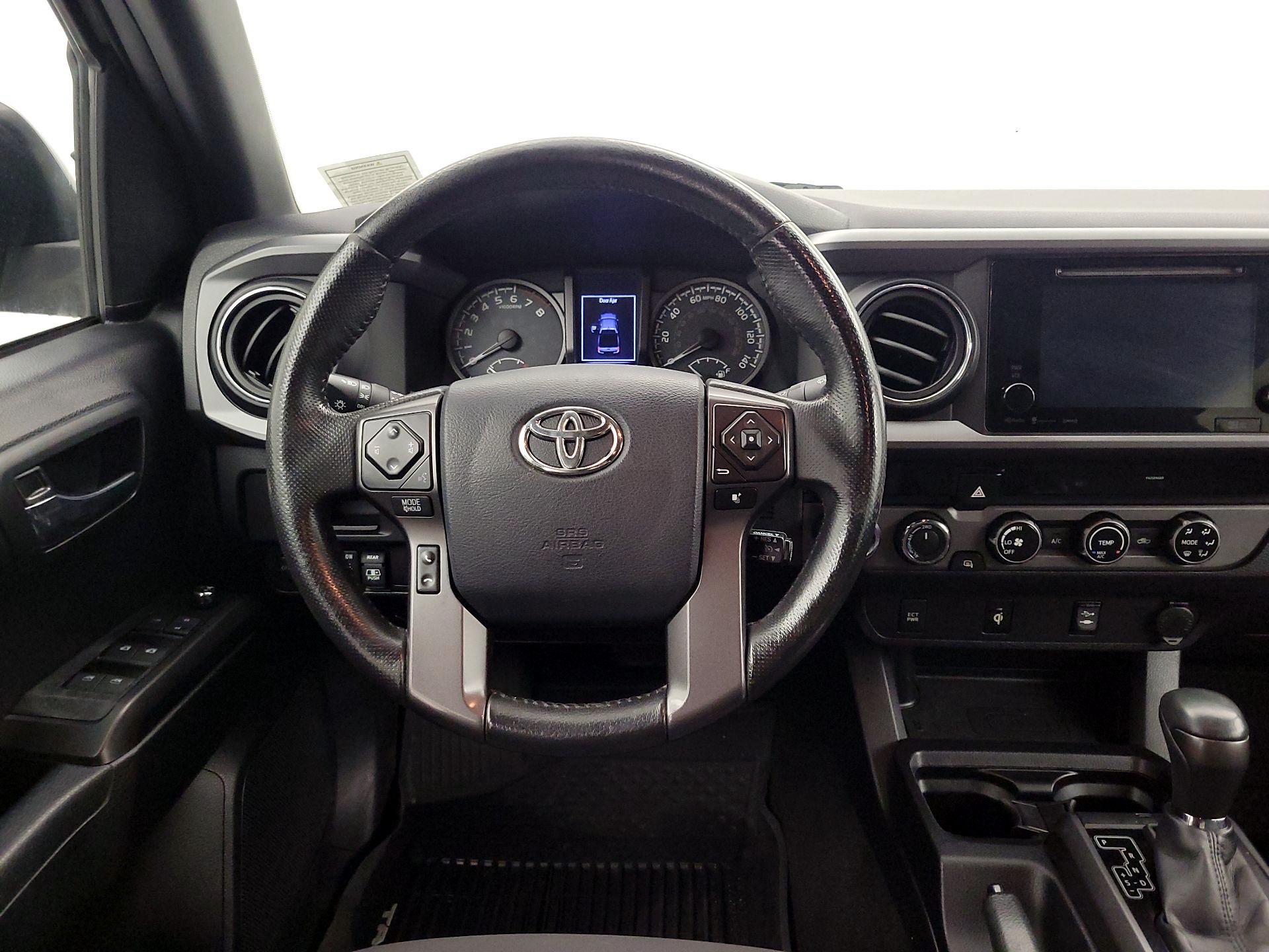 Thumbnail: 2017 Toyota Tacoma - 10
