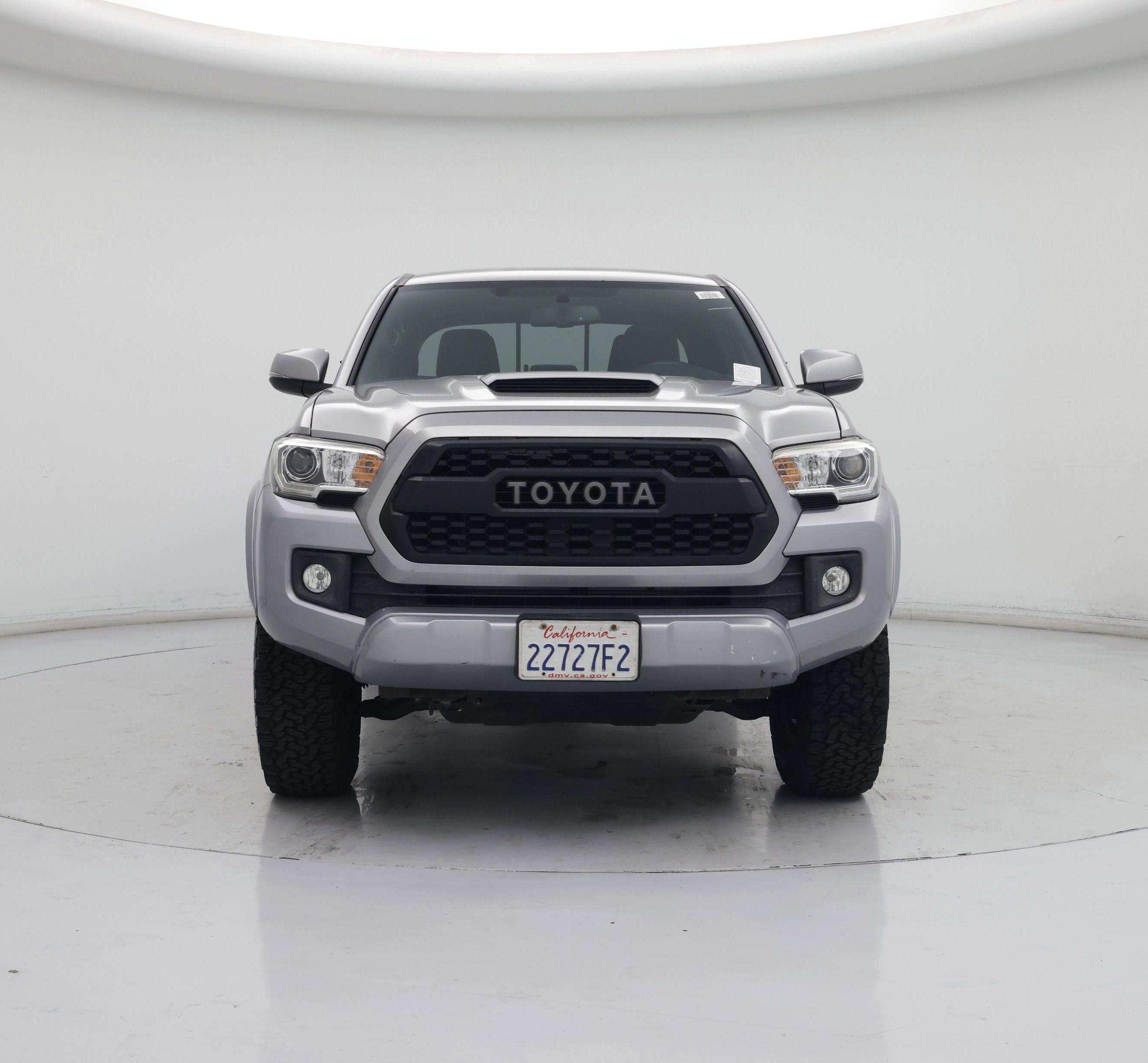 Thumbnail: 2017 Toyota Tacoma - 5