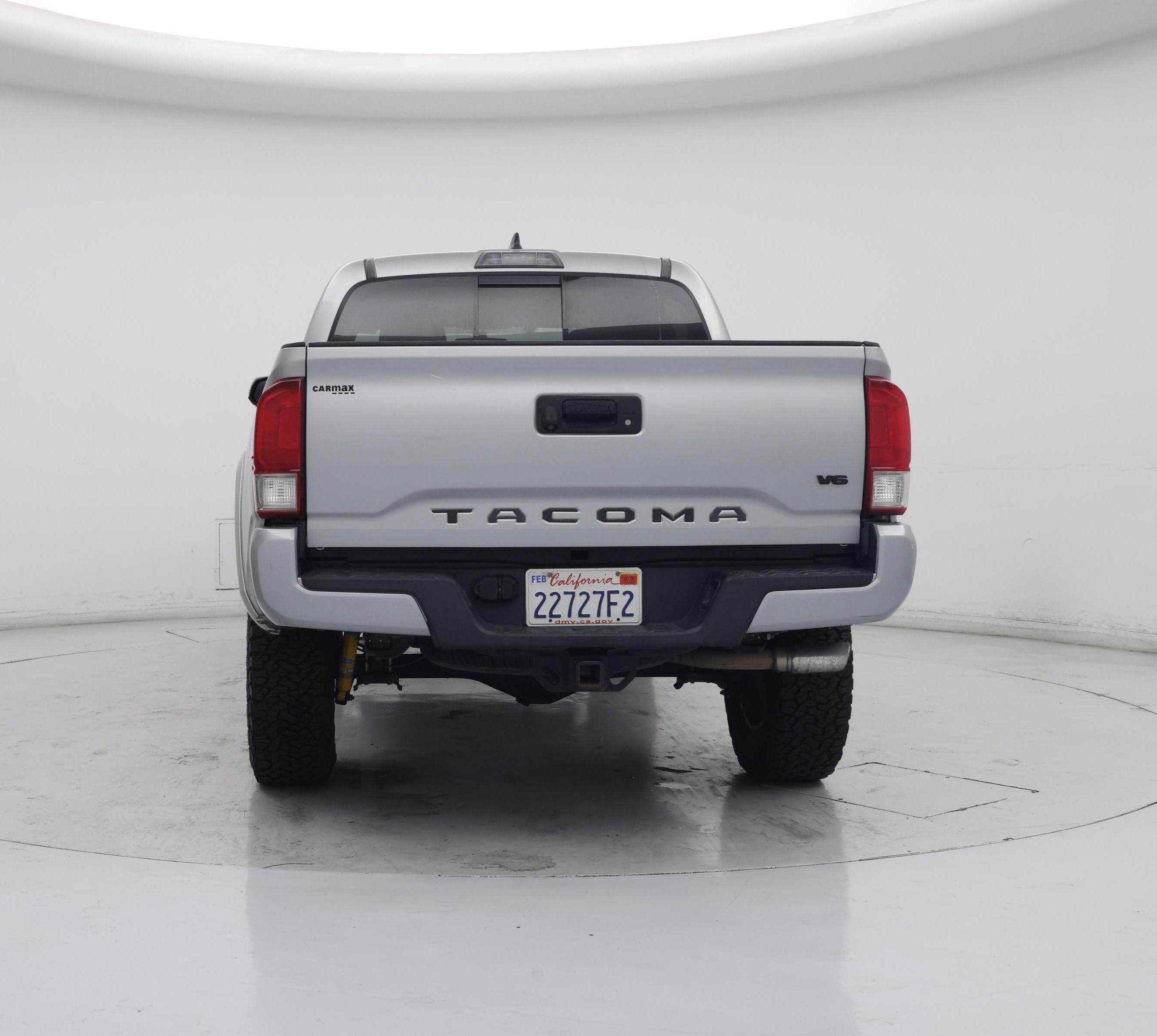 Thumbnail: 2017 Toyota Tacoma - 6
