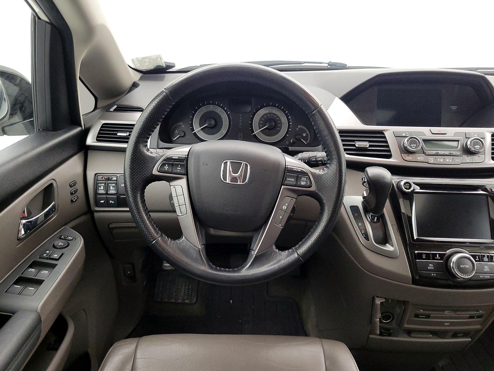 Thumbnail: 2015 Honda Odyssey - 10