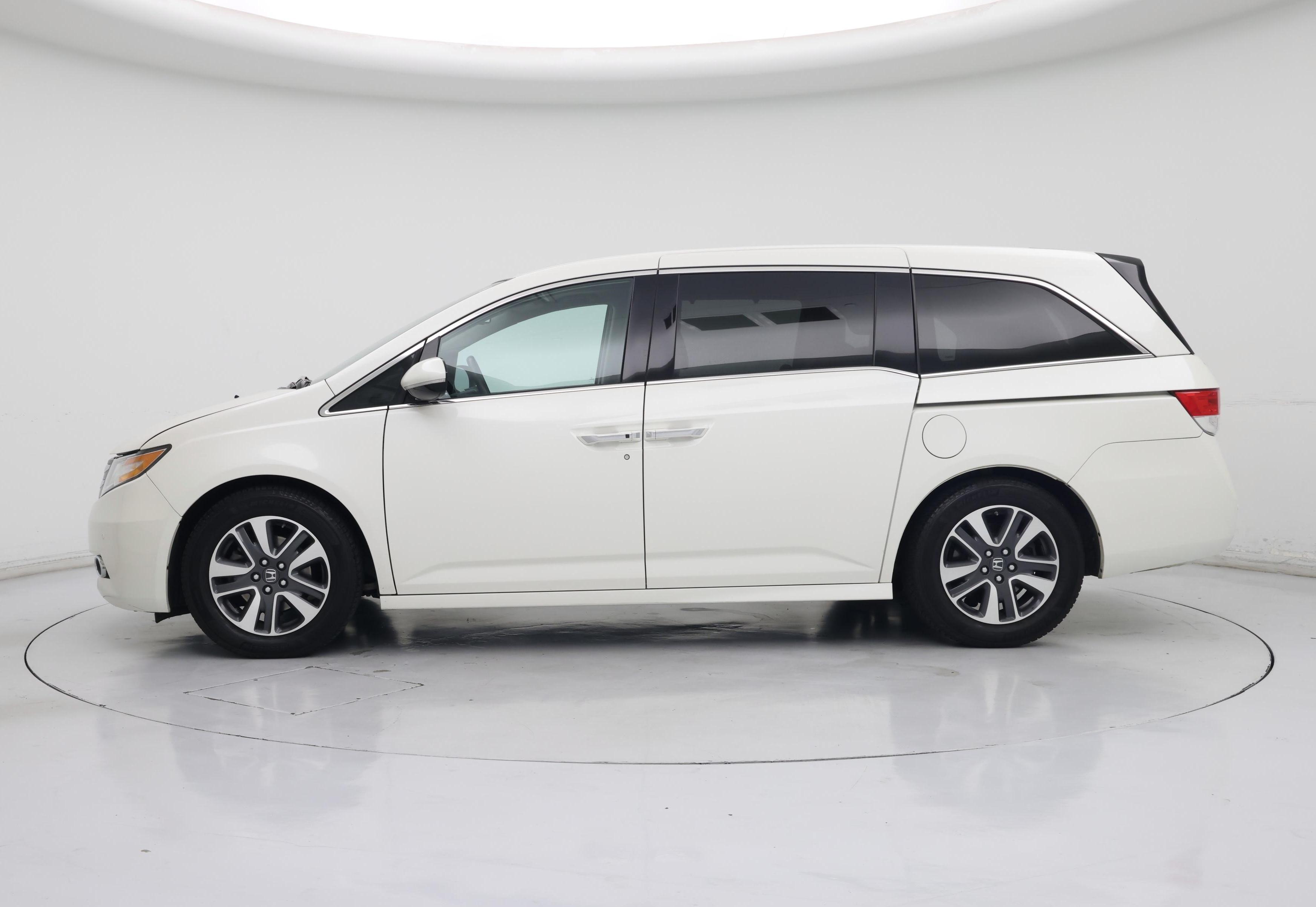 Thumbnail: 2015 Honda Odyssey - 3