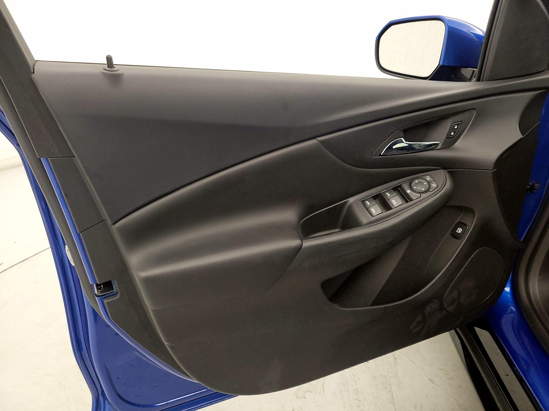 Thumbnail: 2017 Chevrolet Volt - 12