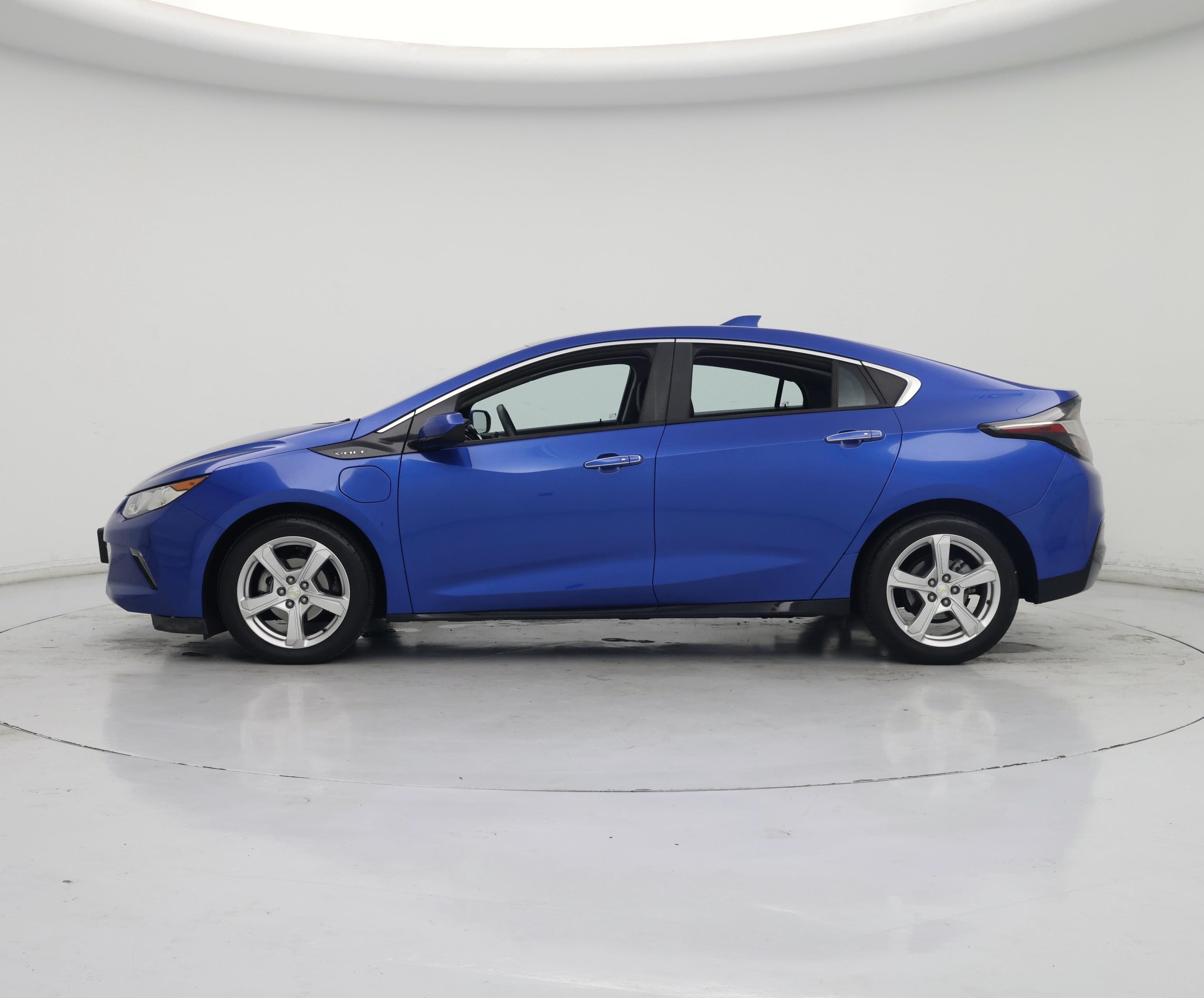 Thumbnail: 2017 Chevrolet Volt - 3