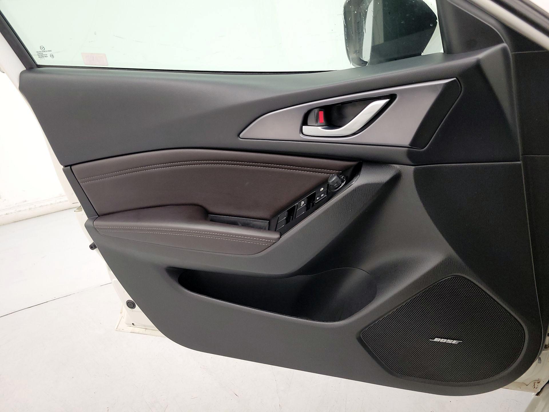 Thumbnail: 2018 Mazda Mazda3 - 12