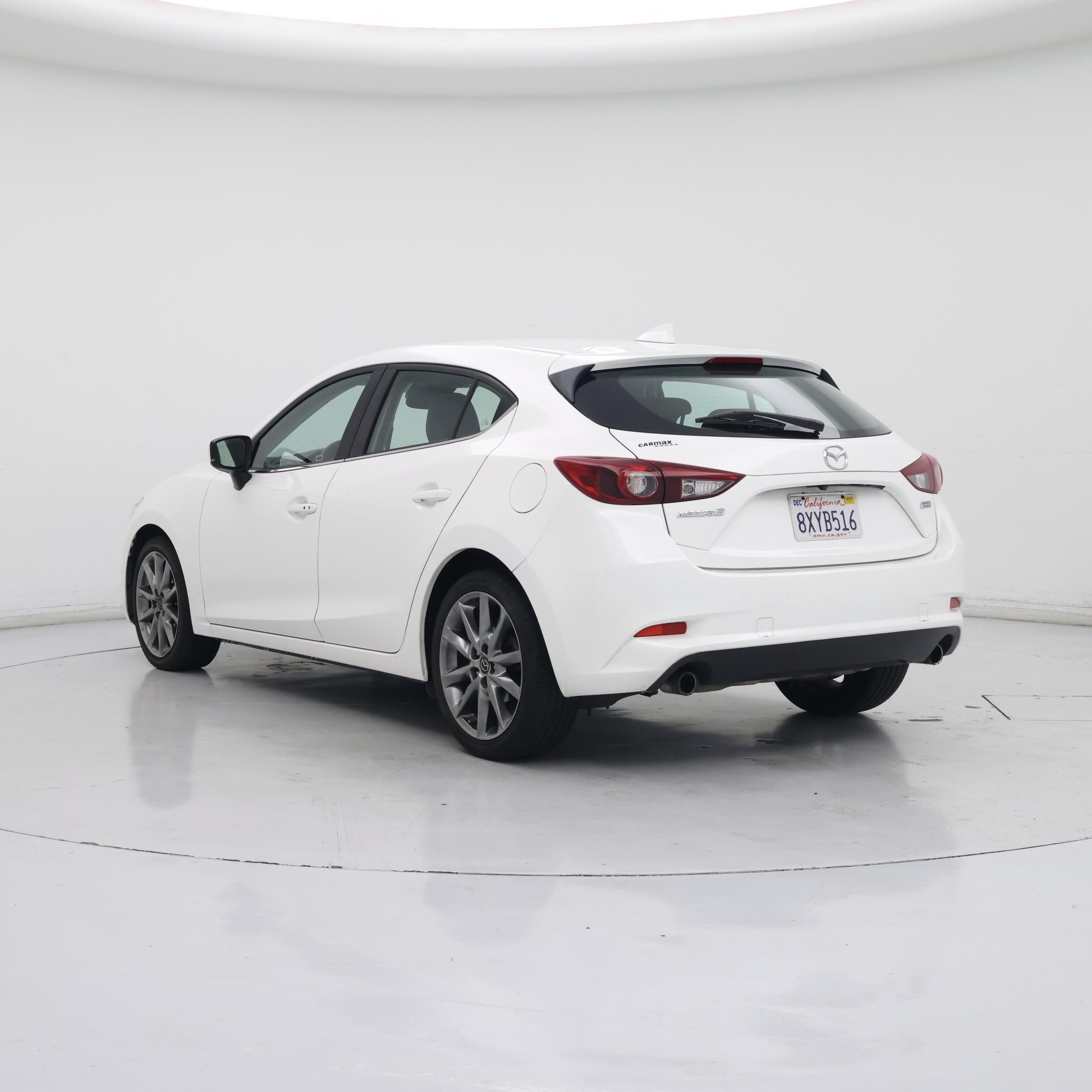 Thumbnail: 2018 Mazda Mazda3 - 2
