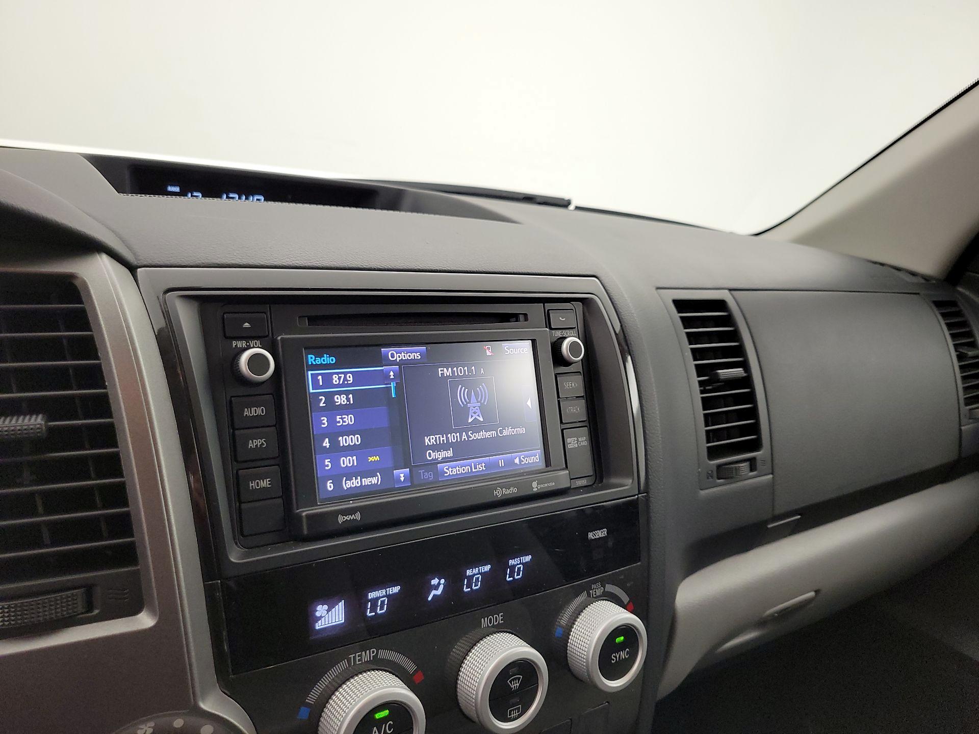 Thumbnail: 2016 Toyota Sequoia - 15