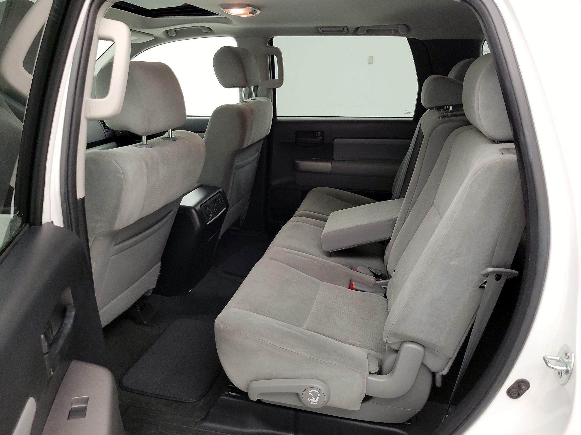 Thumbnail: 2016 Toyota Sequoia - 19