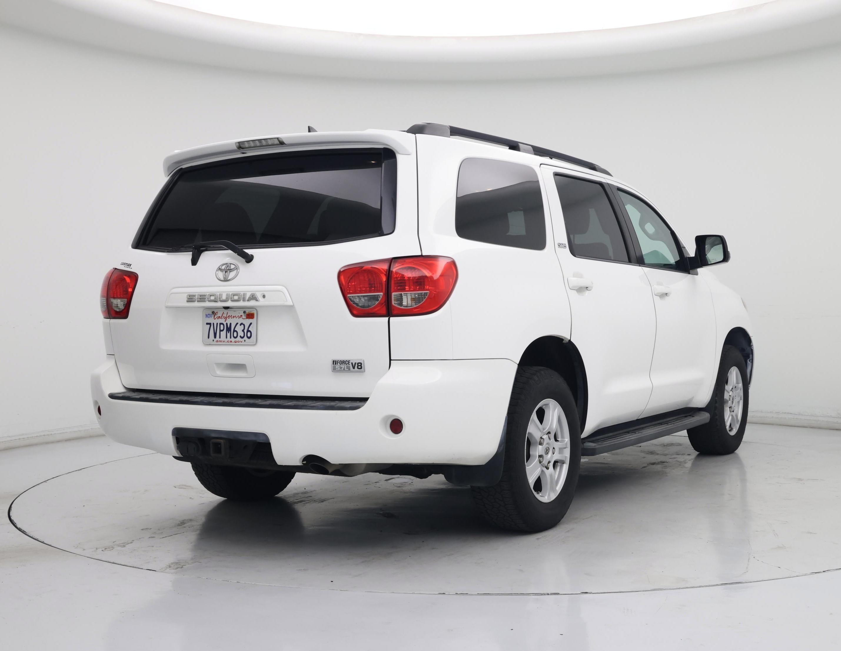 Thumbnail: 2016 Toyota Sequoia - 8