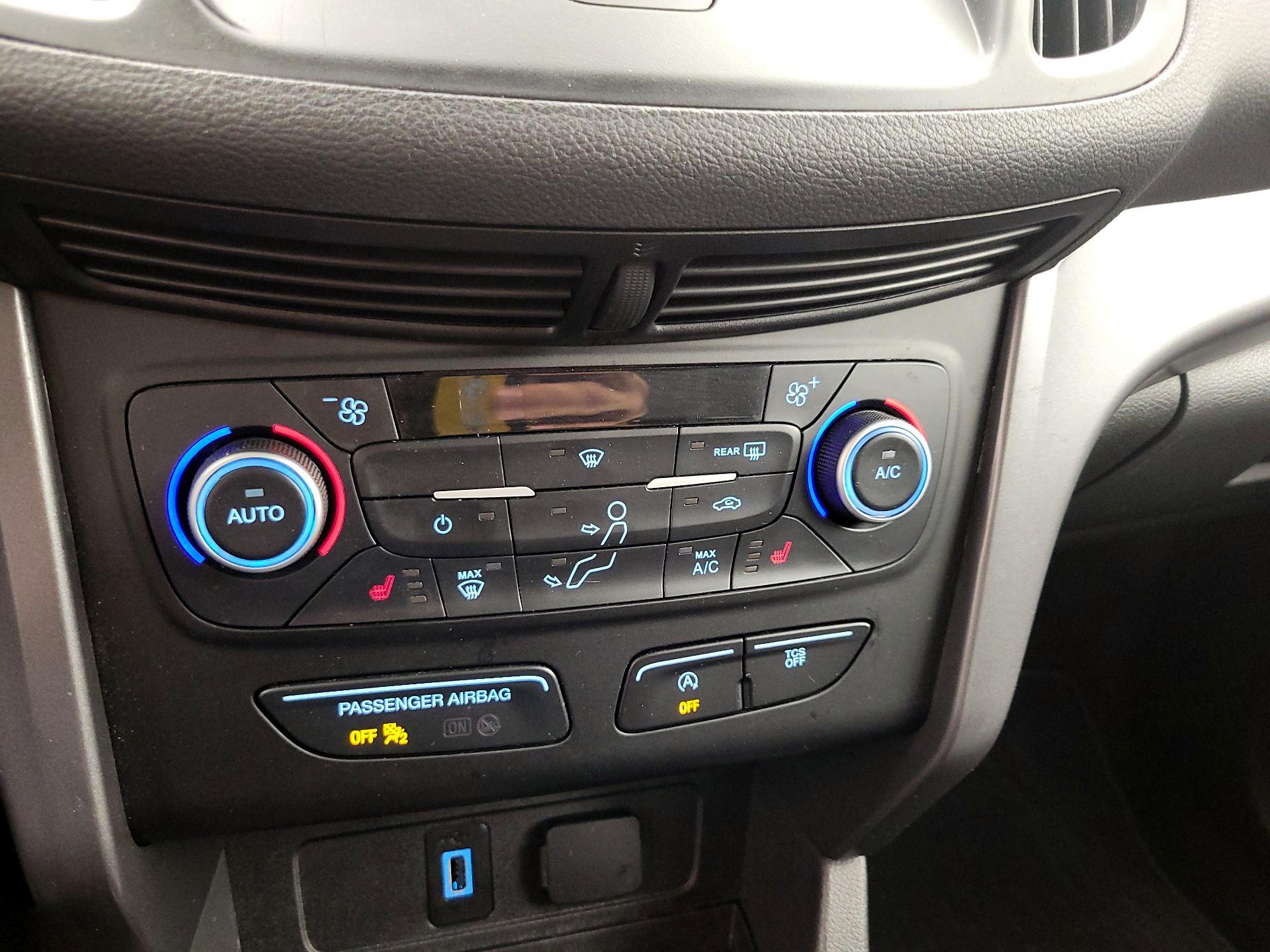 Thumbnail: 2019 Ford Escape - 16