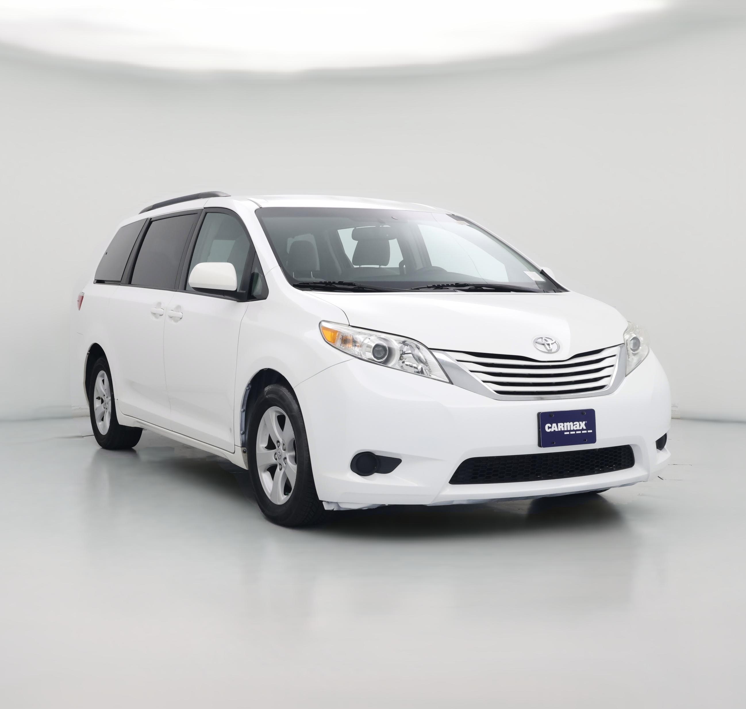 Thumbnail: 2017 Toyota Sienna - 1