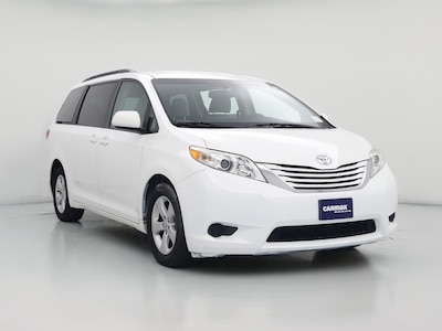 White 2017 Toyota Sienna LE