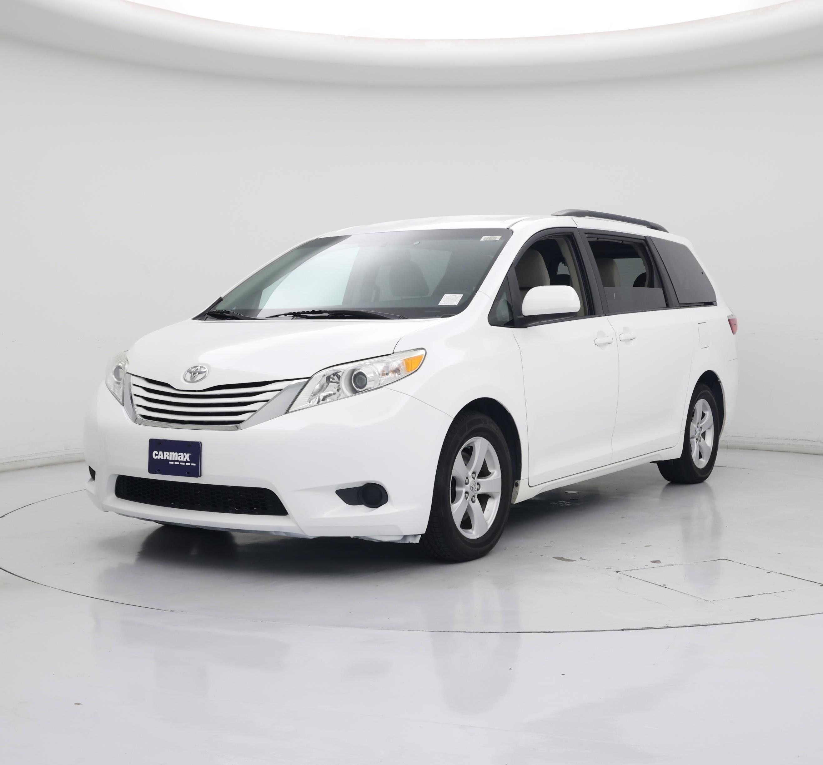 Thumbnail: 2017 Toyota Sienna - 4