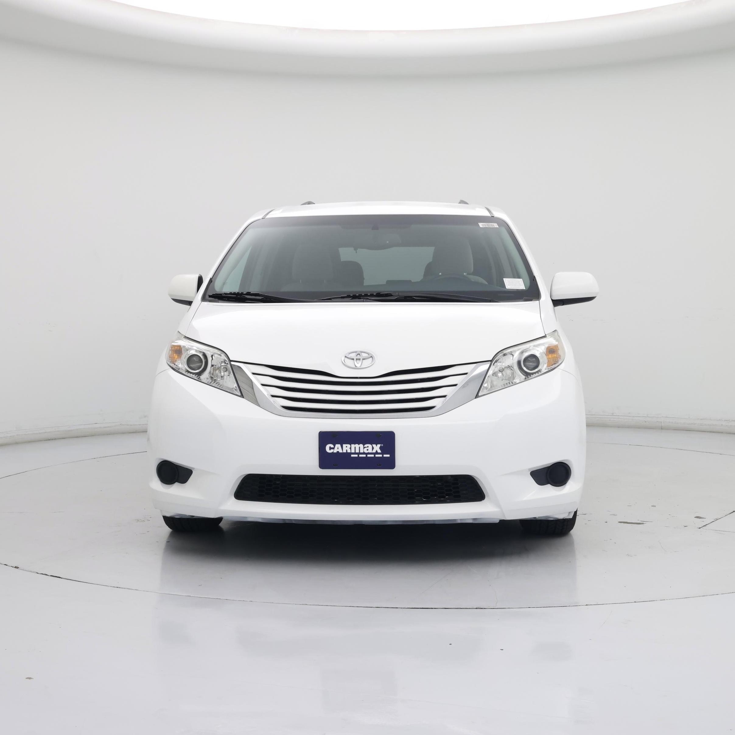 Thumbnail: 2017 Toyota Sienna - 5