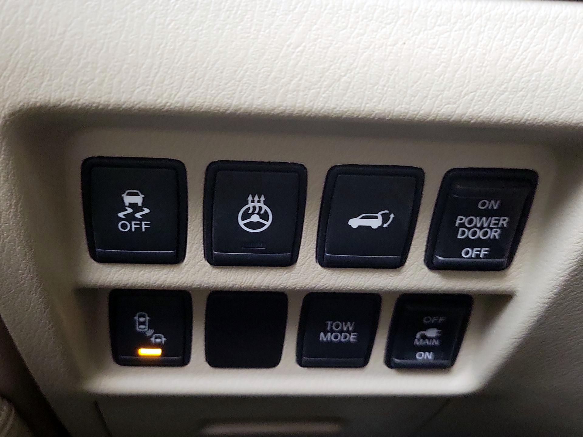 Thumbnail: 2015 Nissan Pathfinder - 13