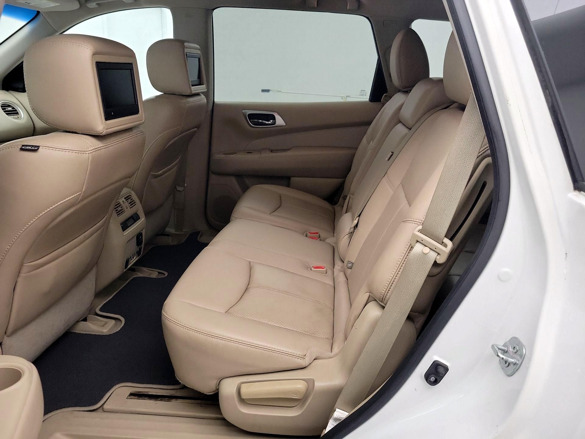Thumbnail: 2015 Nissan Pathfinder - 20