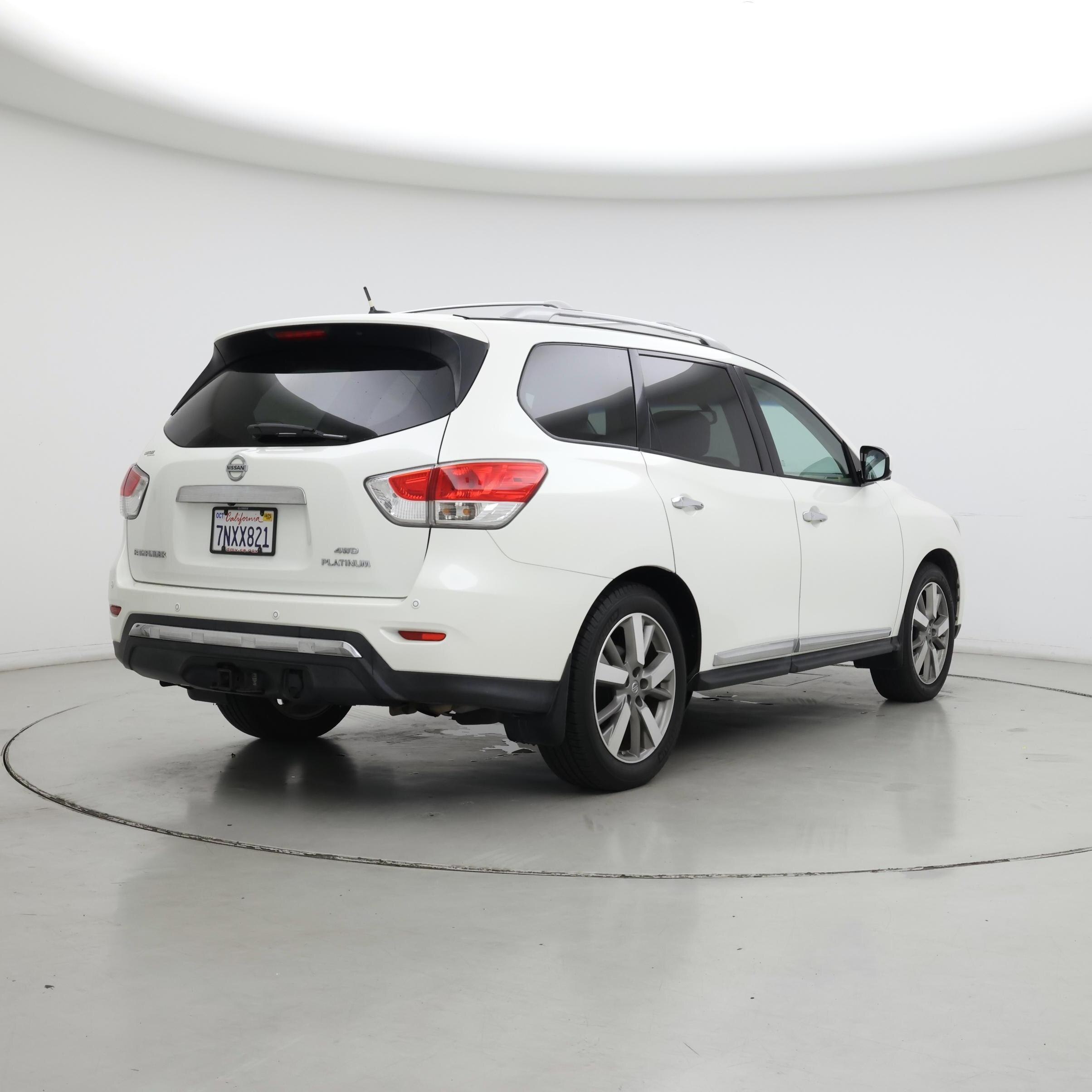 Thumbnail: 2015 Nissan Pathfinder - 8
