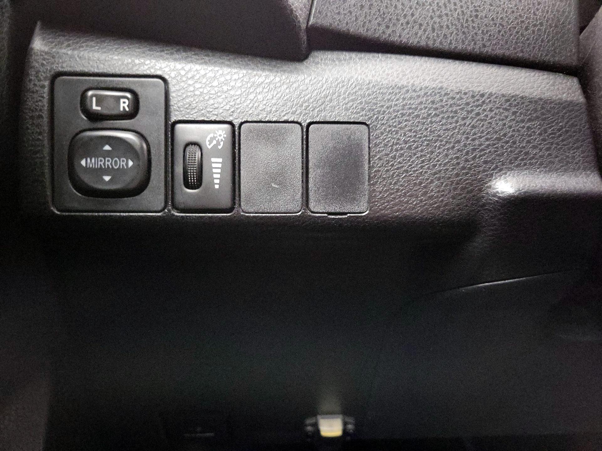 Thumbnail: 2016 Toyota Corolla - 13