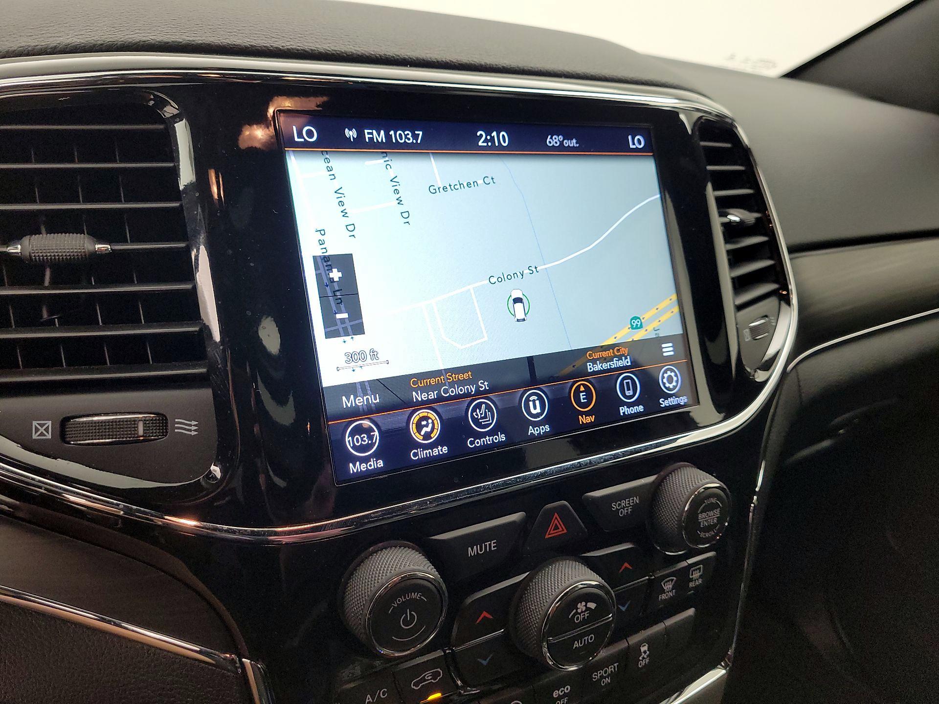 Thumbnail: 2021 Jeep Grand Cherokee - 14