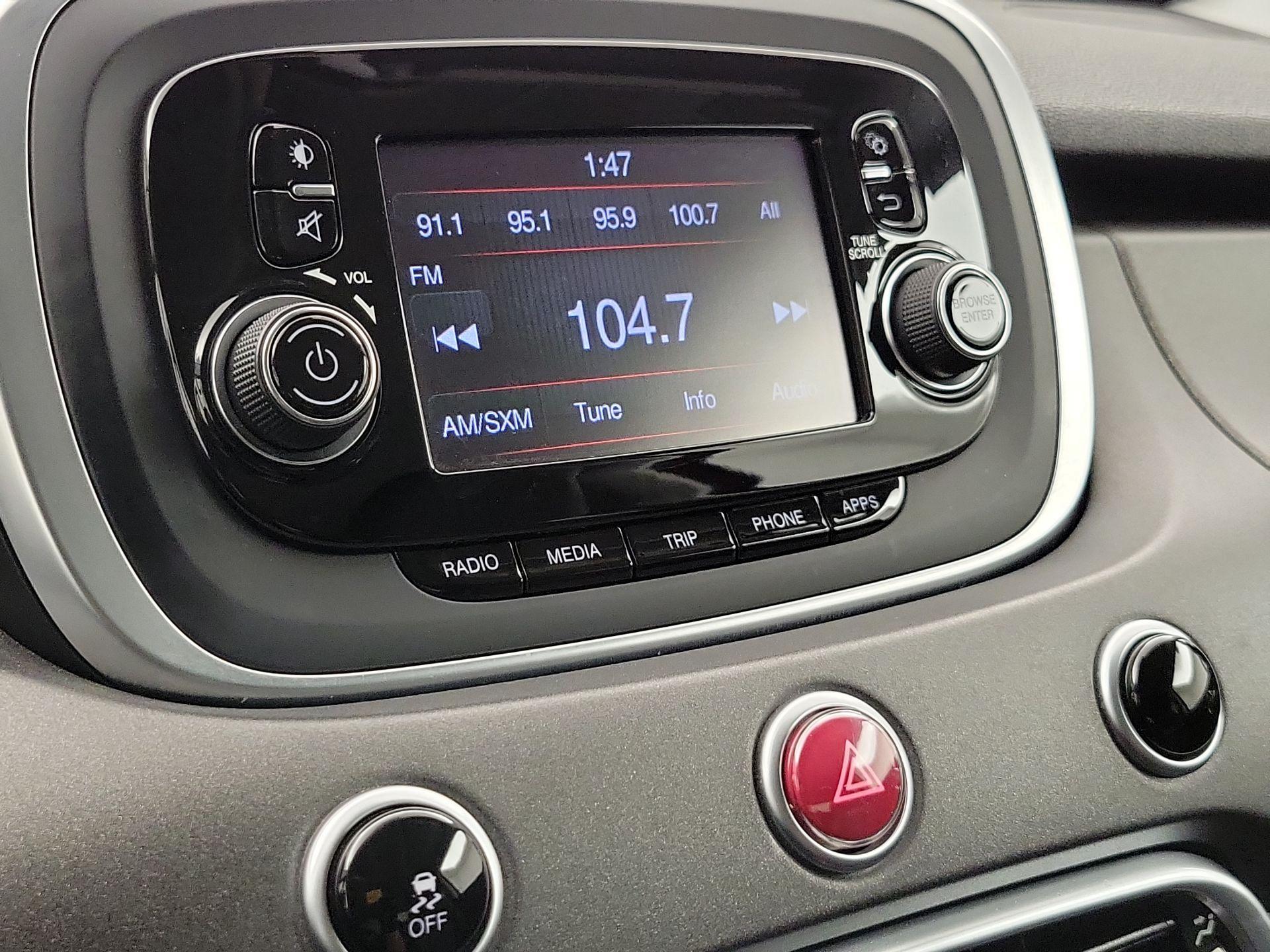 Thumbnail: 2016 Fiat 500X - 14