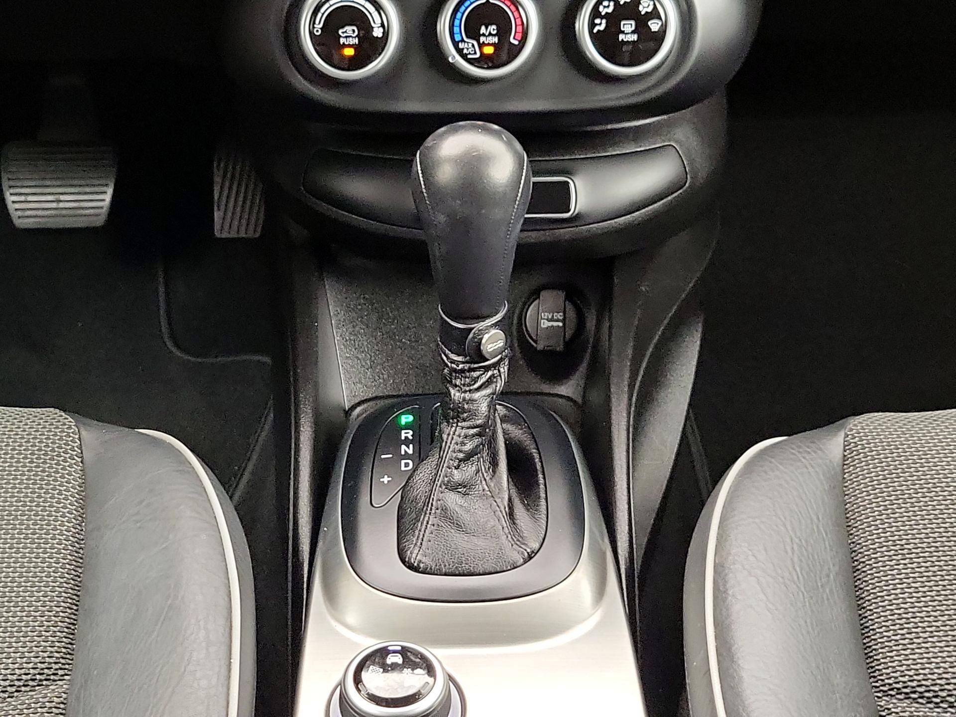 Thumbnail: 2016 Fiat 500X - 16
