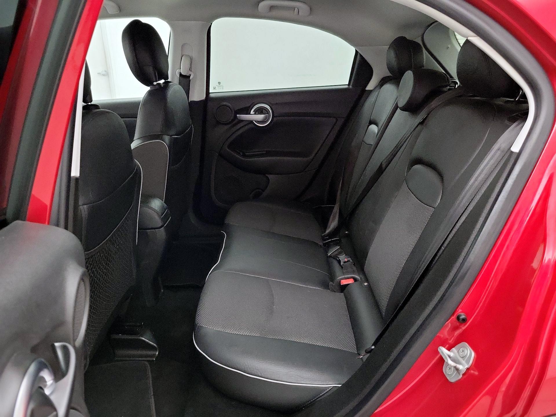 Thumbnail: 2016 Fiat 500X - 18
