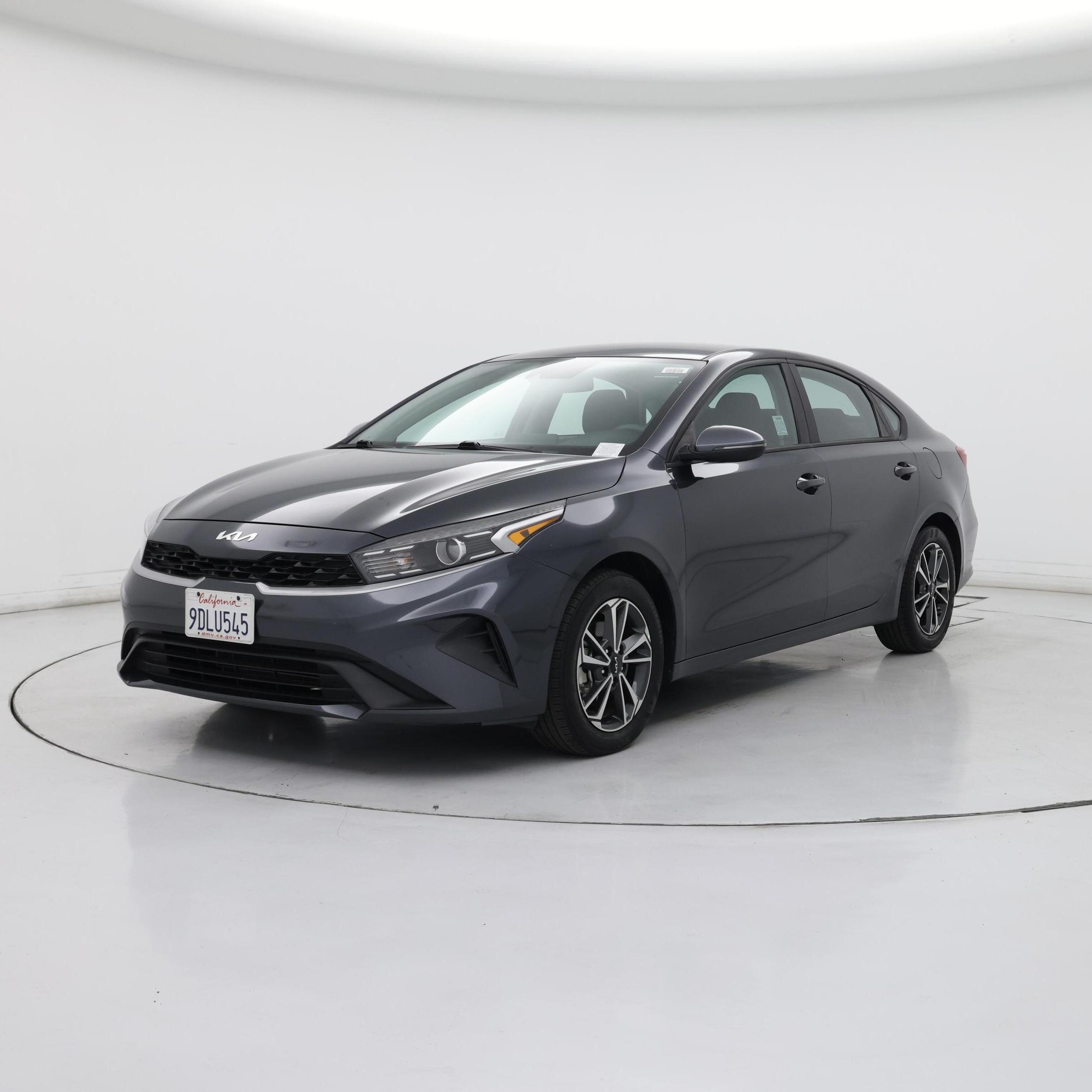 Thumbnail: 2023 Kia Forte - 4