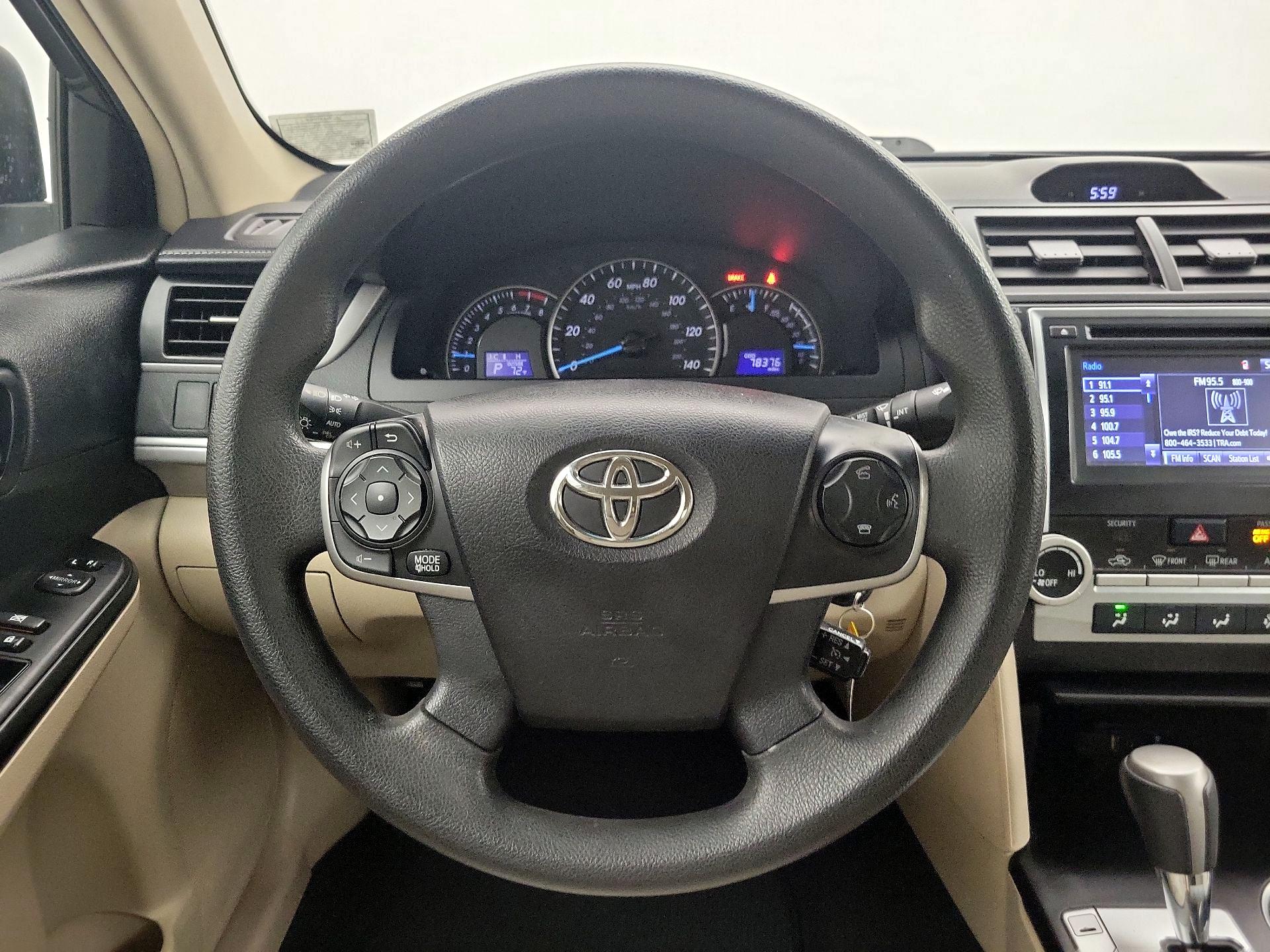 Thumbnail: 2014 Toyota Camry - 10