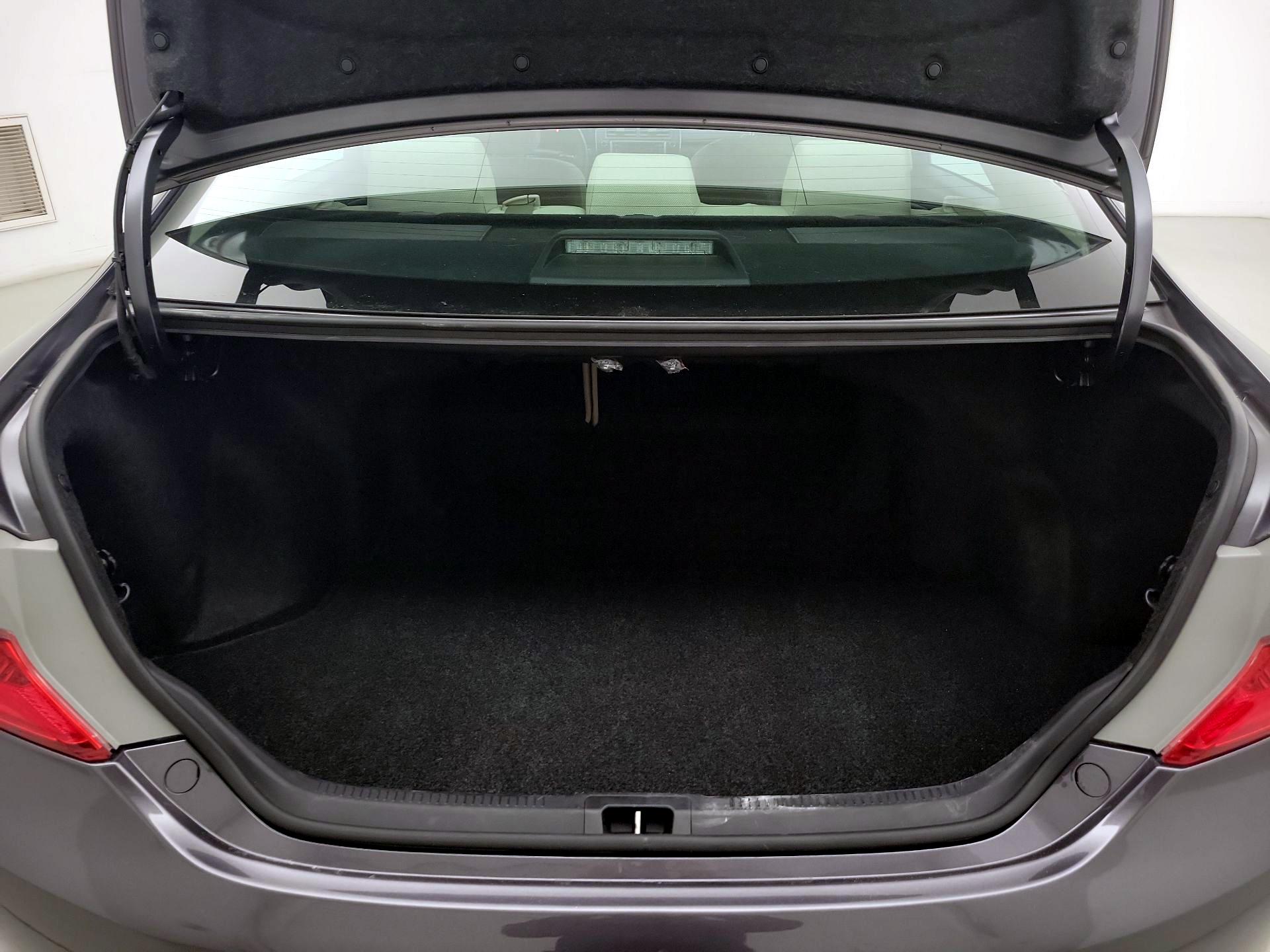 Thumbnail: 2014 Toyota Camry - 20
