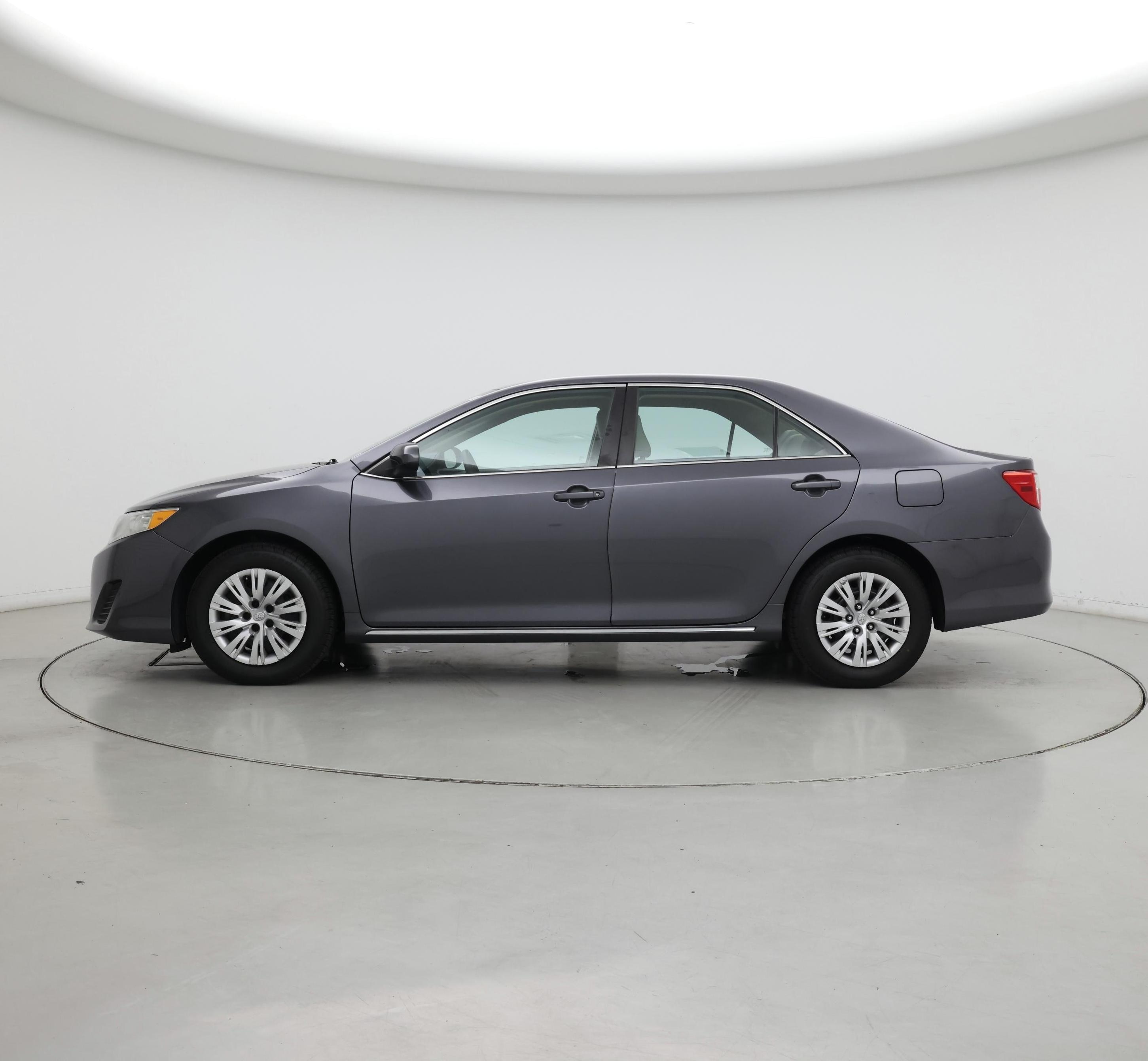 Thumbnail: 2014 Toyota Camry - 3