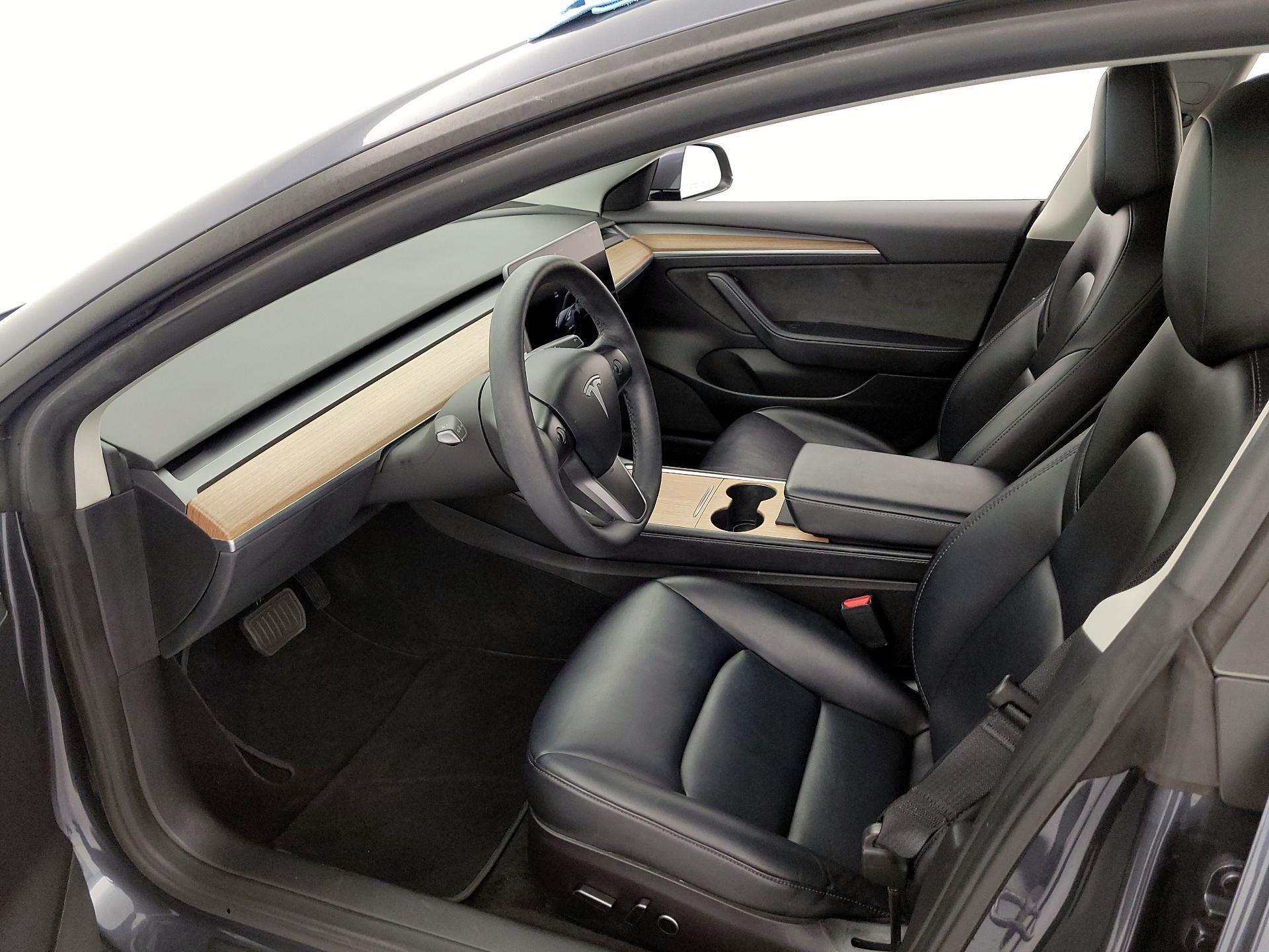 Thumbnail: 2022 Tesla Model 3 - 11