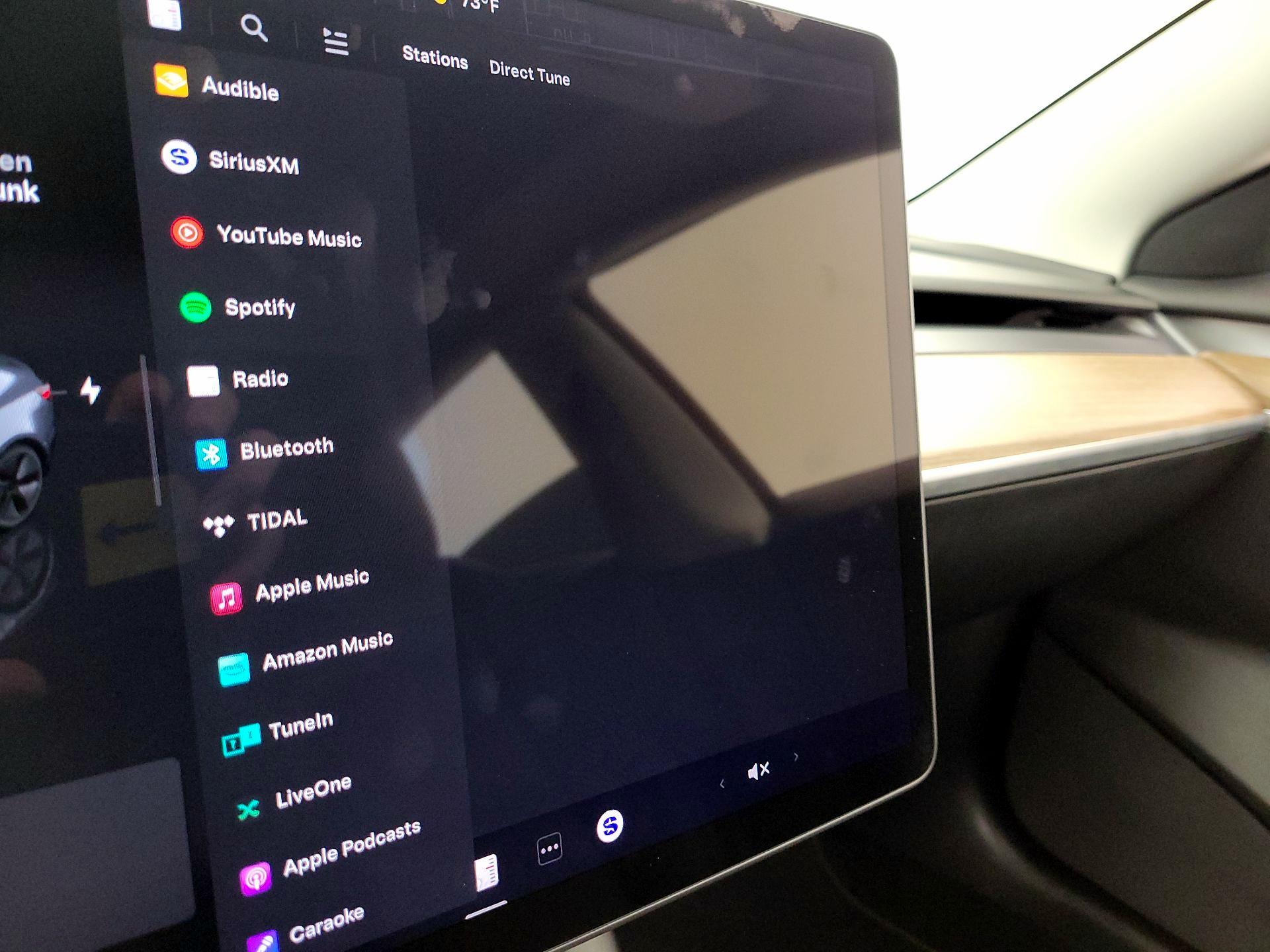Thumbnail: 2022 Tesla Model 3 - 15