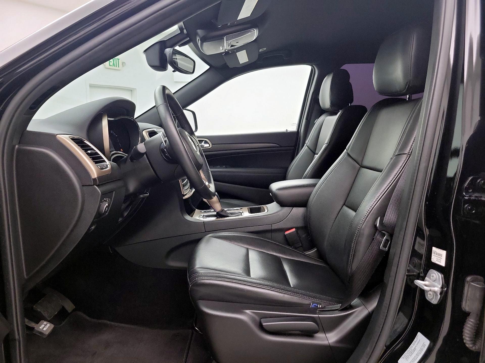 Thumbnail: 2017 Jeep Grand Cherokee - 11